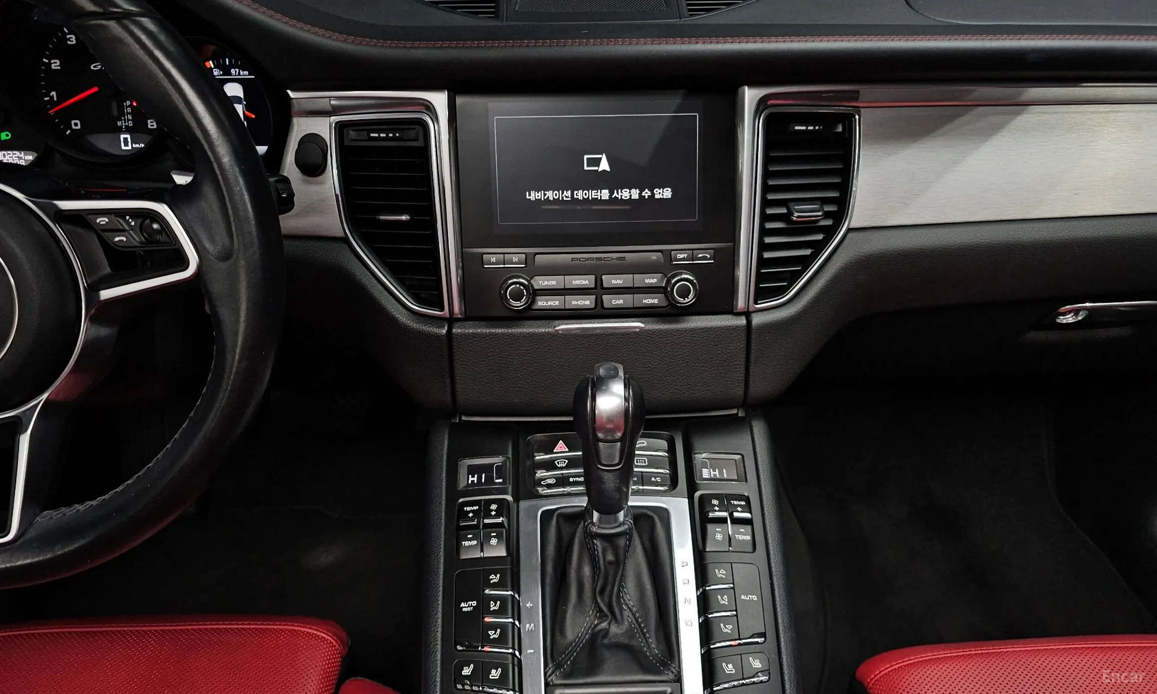 Porsche Macan превью 14
