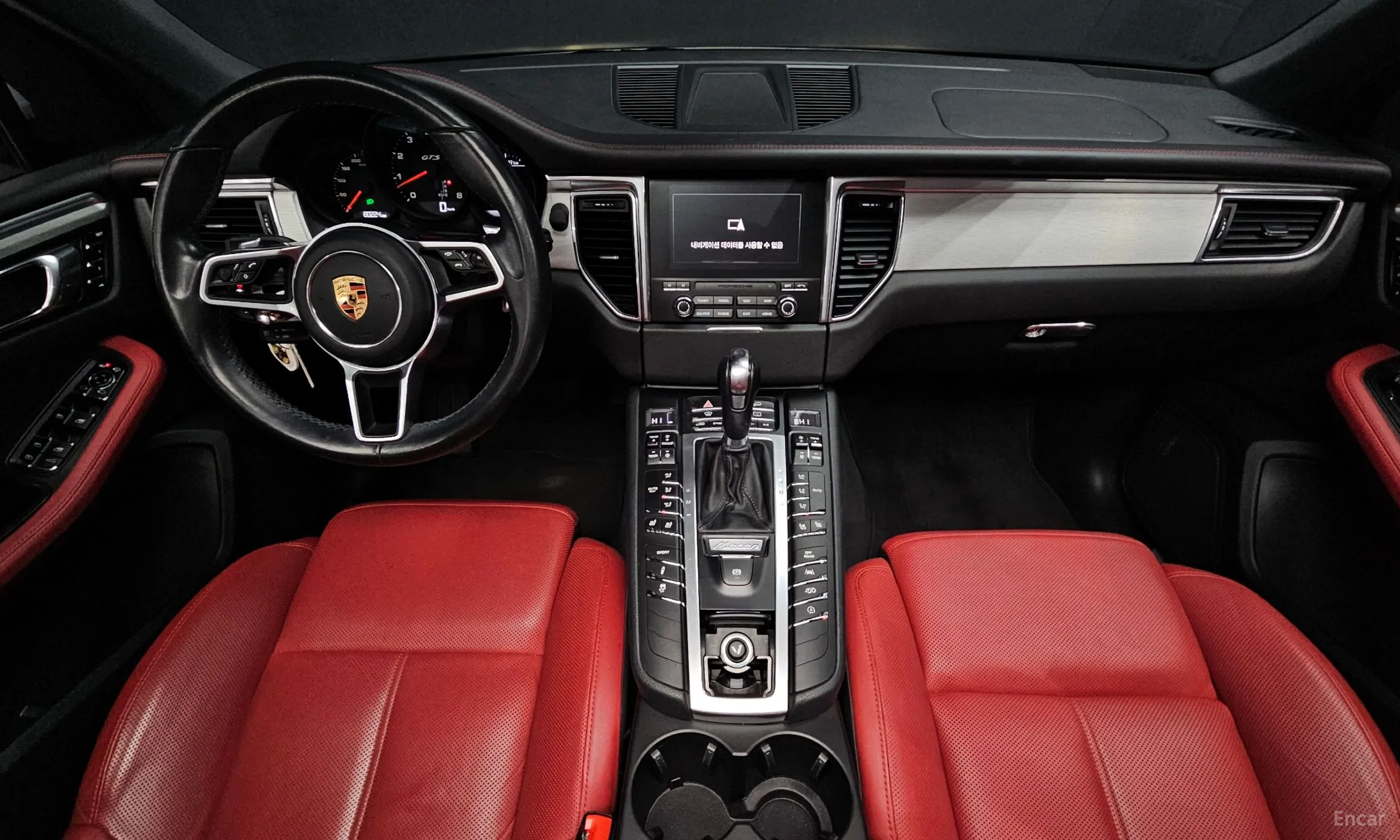 Porsche Macan превью 7