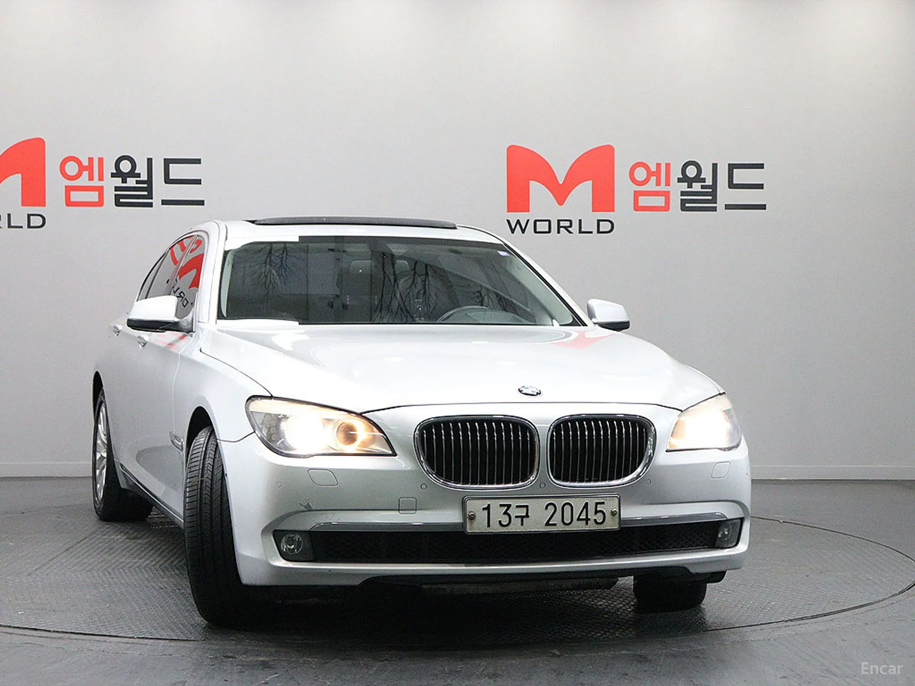 BMW 7 Series (F01)