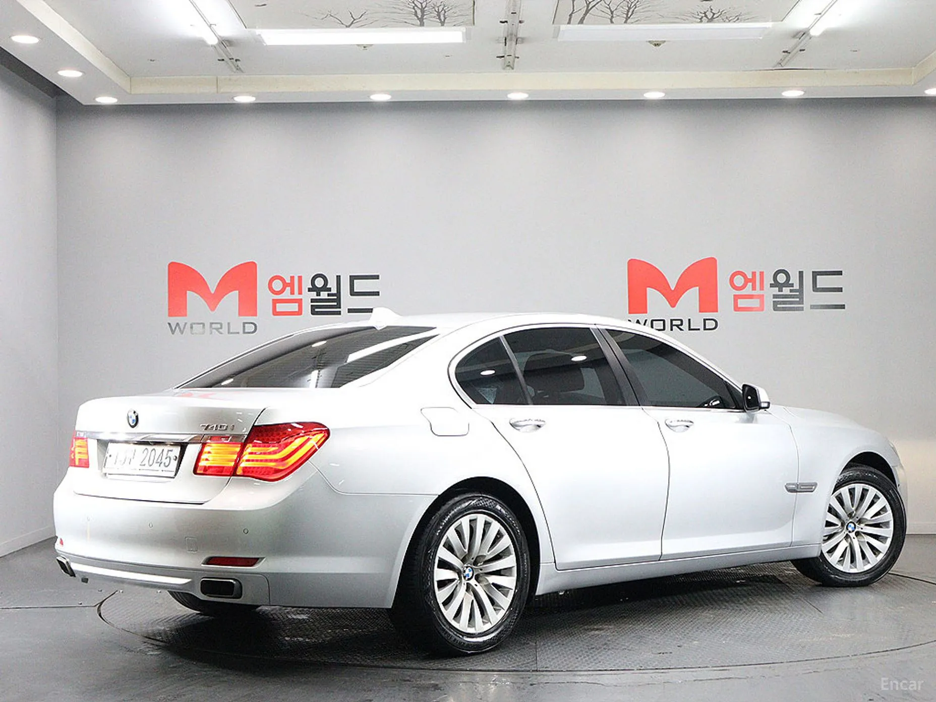 BMW 7 Series (F01) превью 4