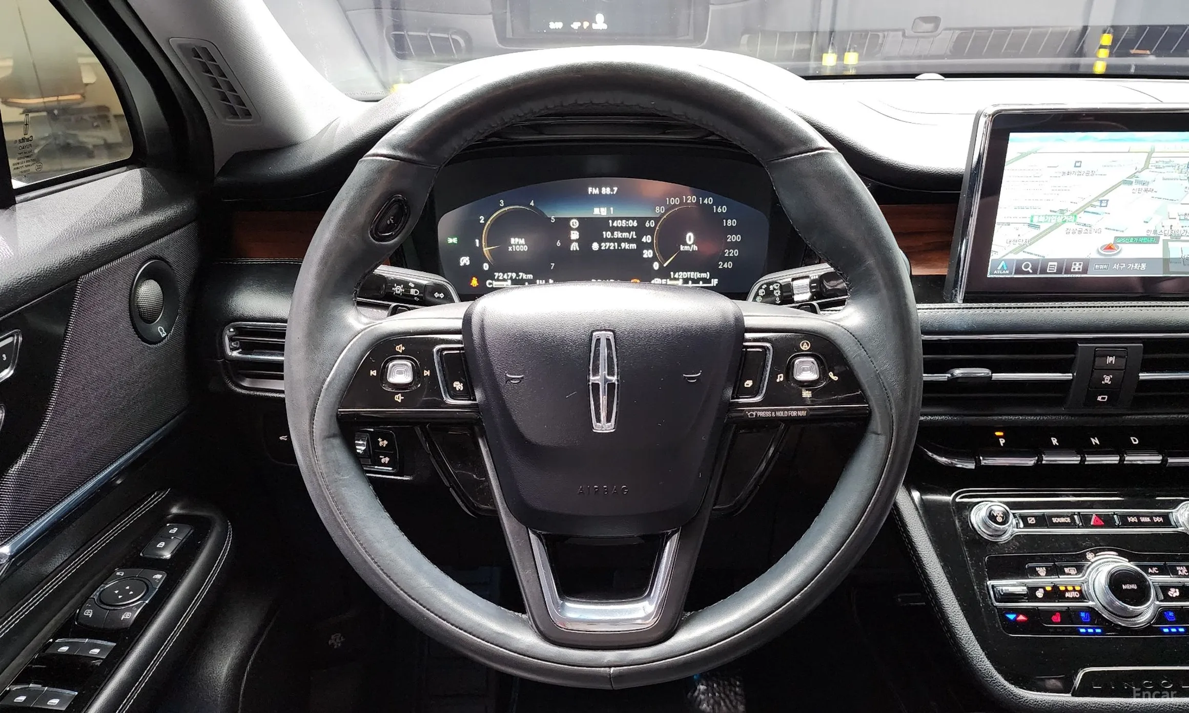 Lincoln Corsair превью 13
