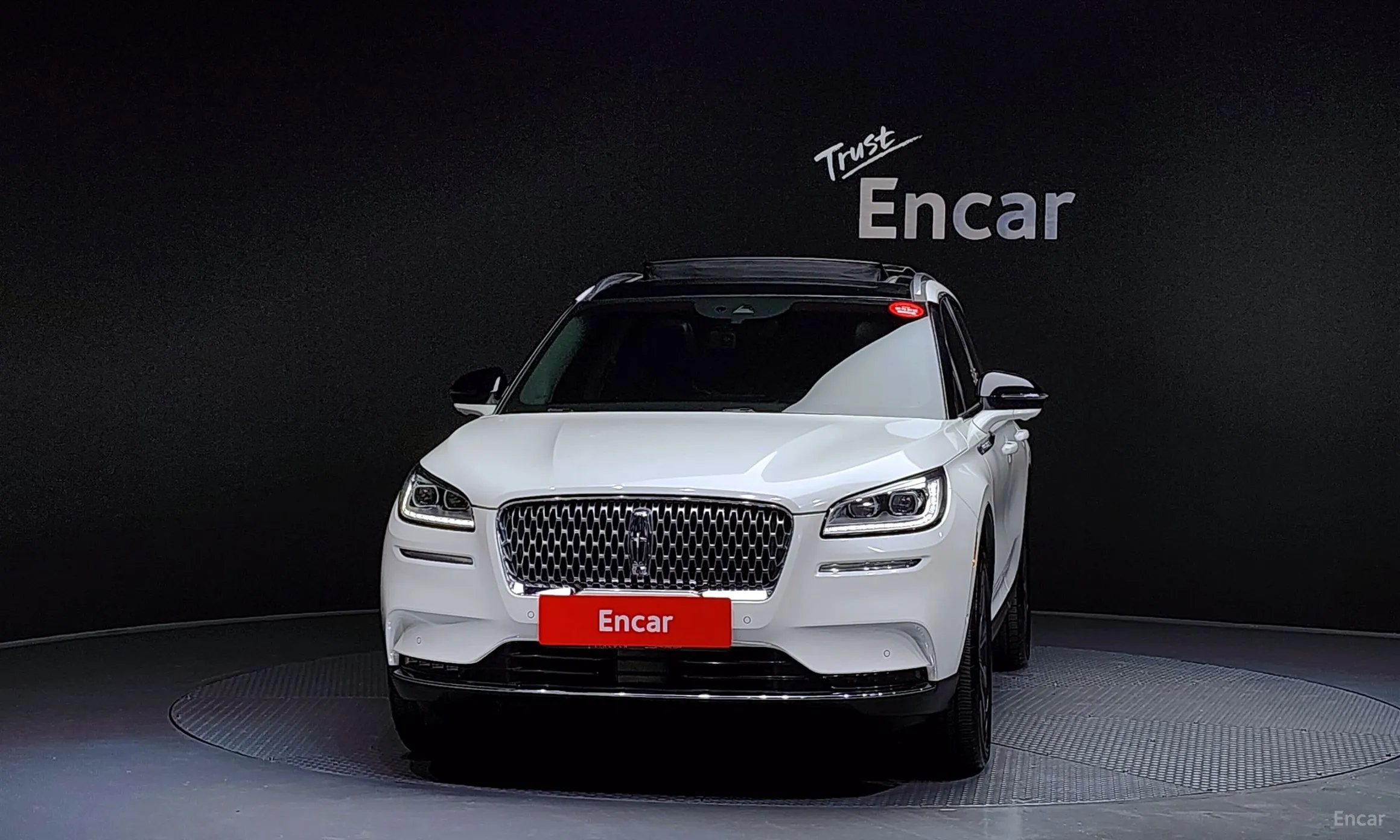 Lincoln Corsair превью 3