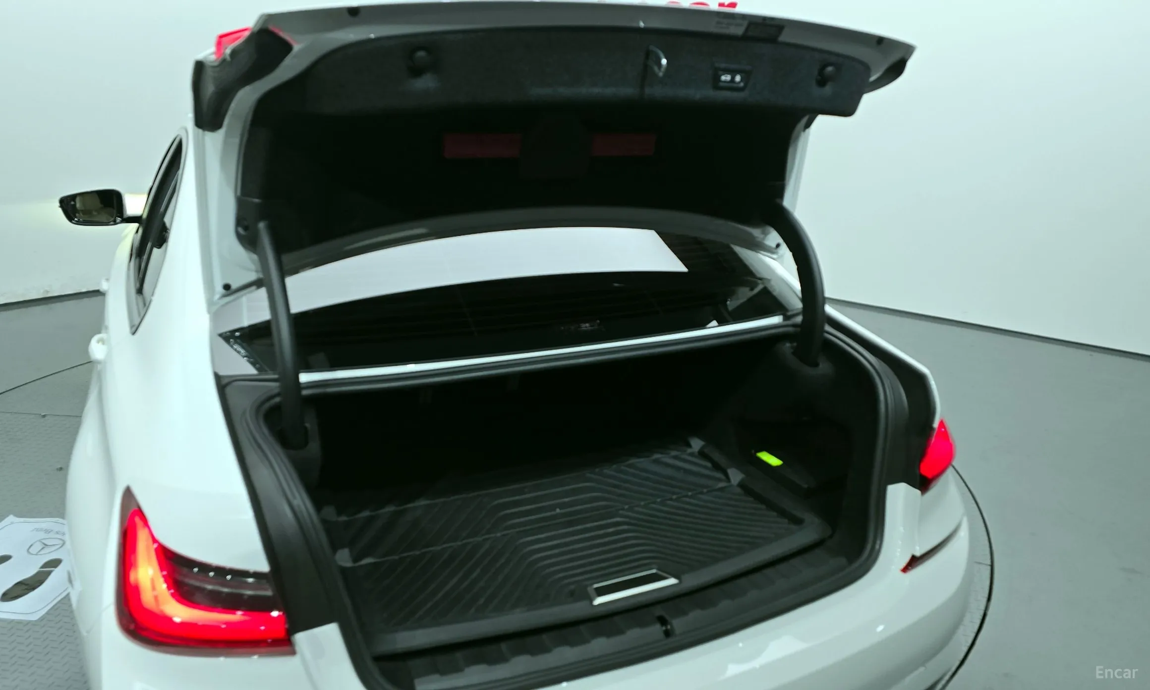 BMW 3 Series (G20) превью 20