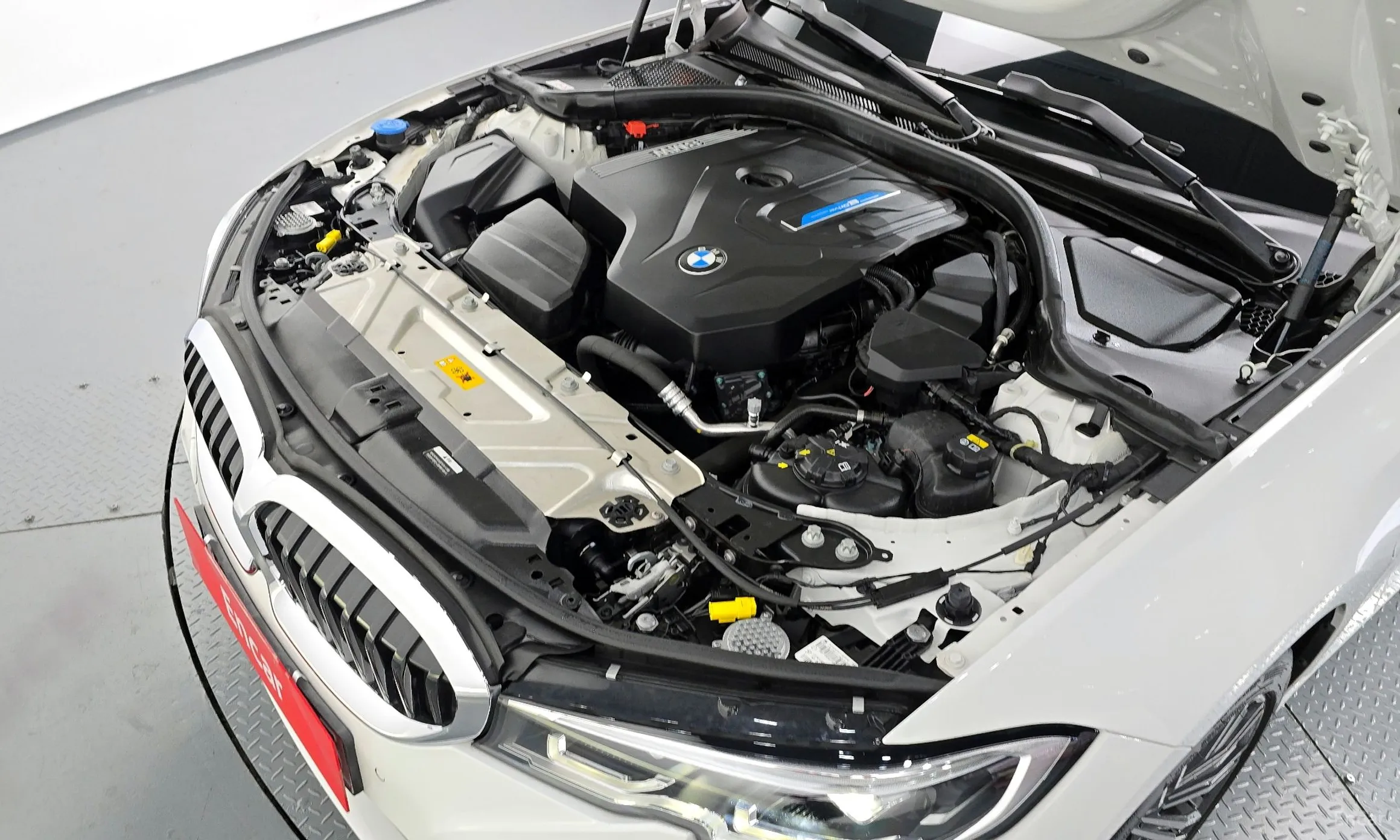 BMW 3 Series (G20) превью 6