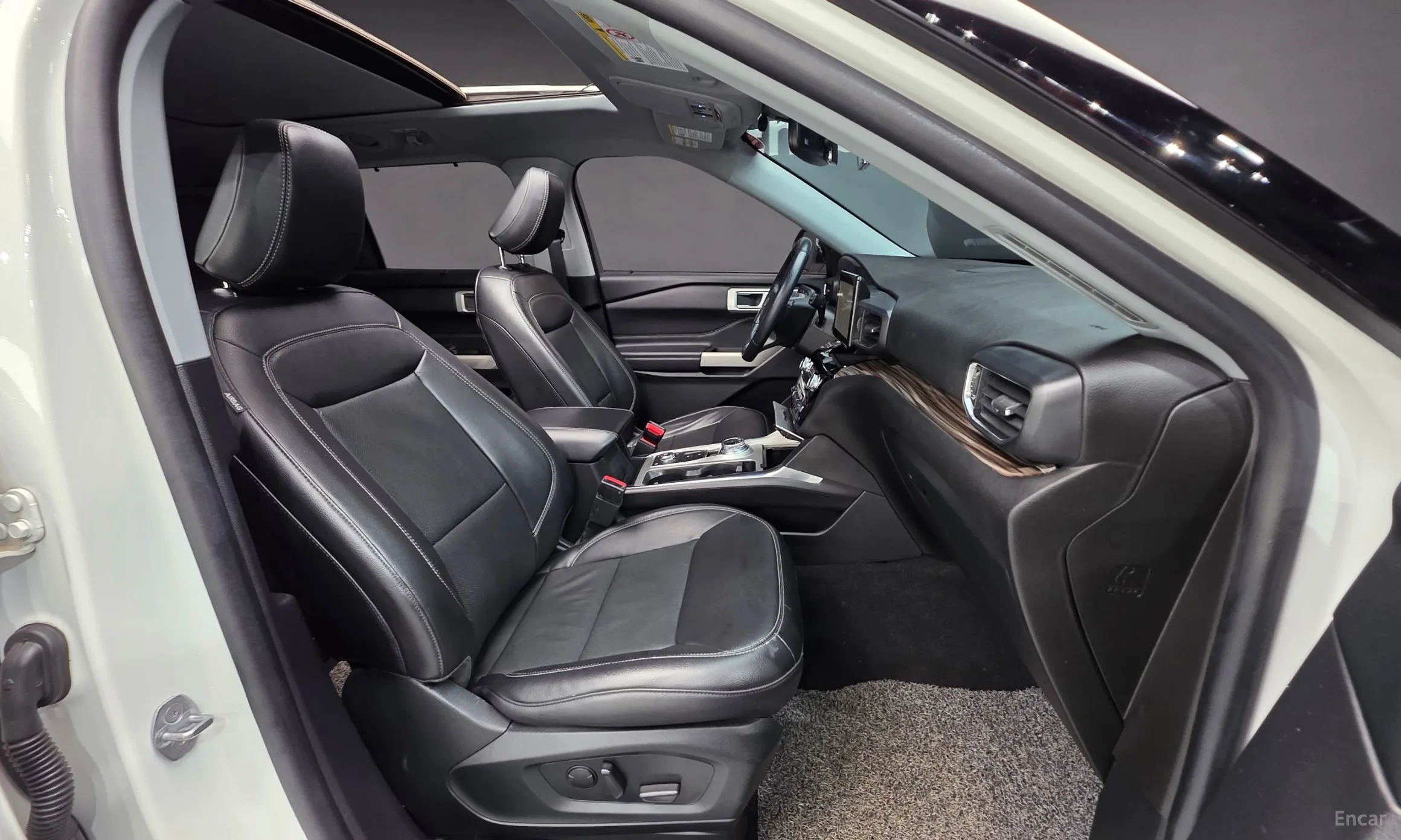 Ford Explorer 6th Generation превью 10