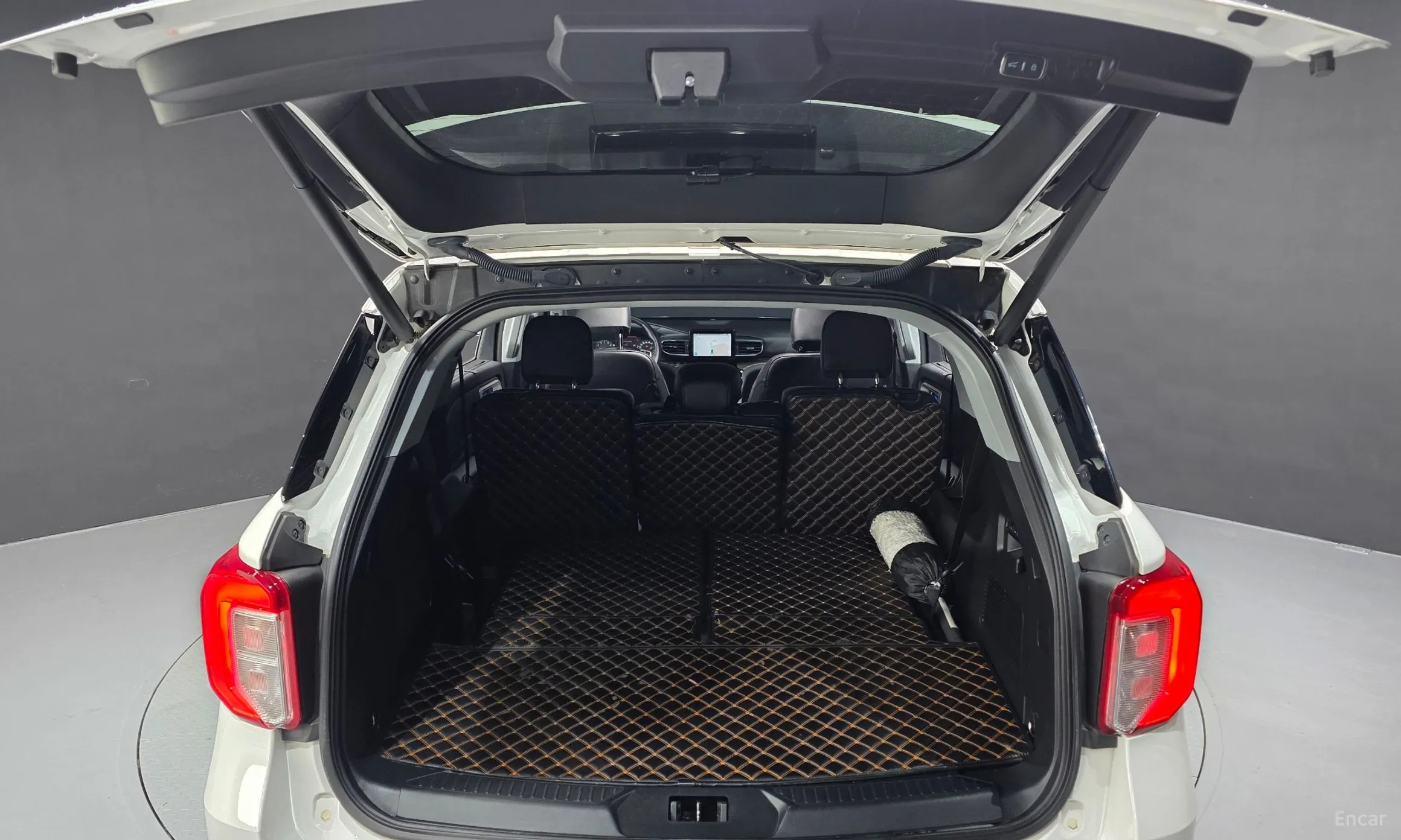 Ford Explorer 6th Generation превью 20