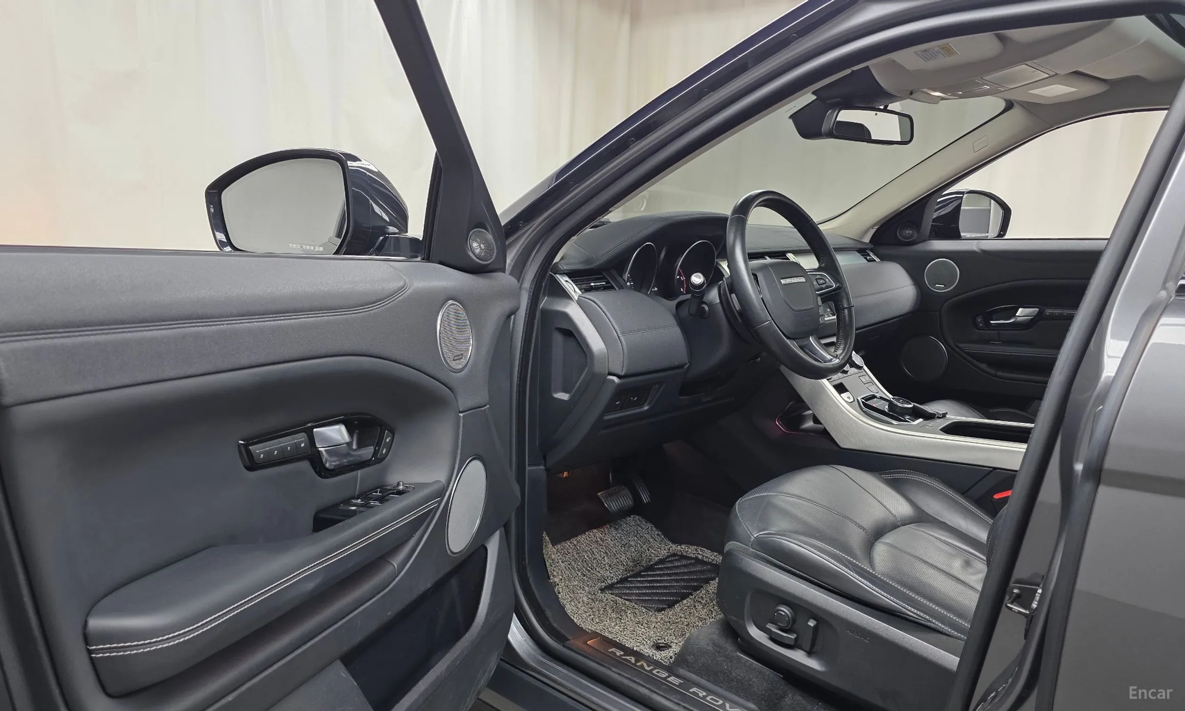 Land Rover Range Rover Evoque превью 10