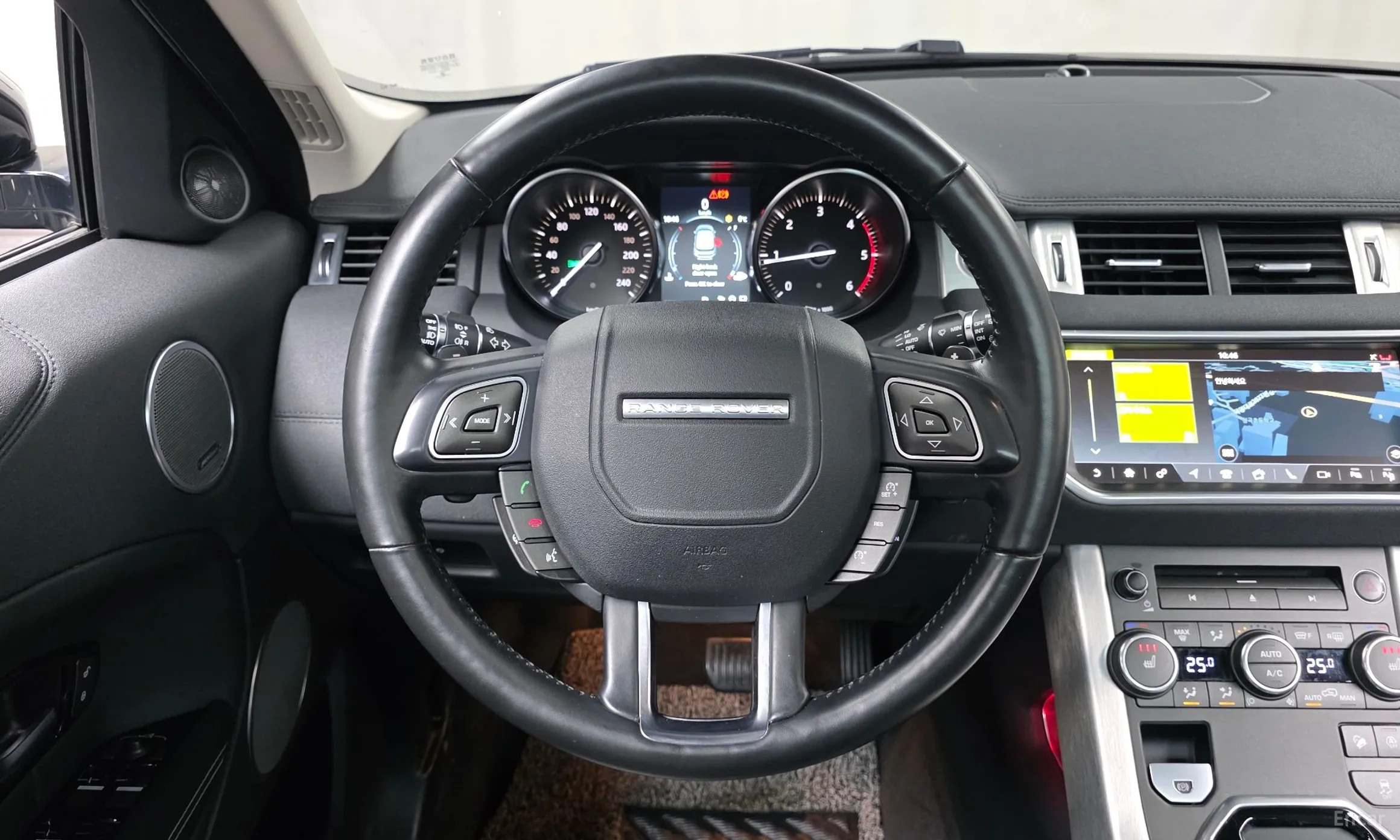 Land Rover Range Rover Evoque превью 13