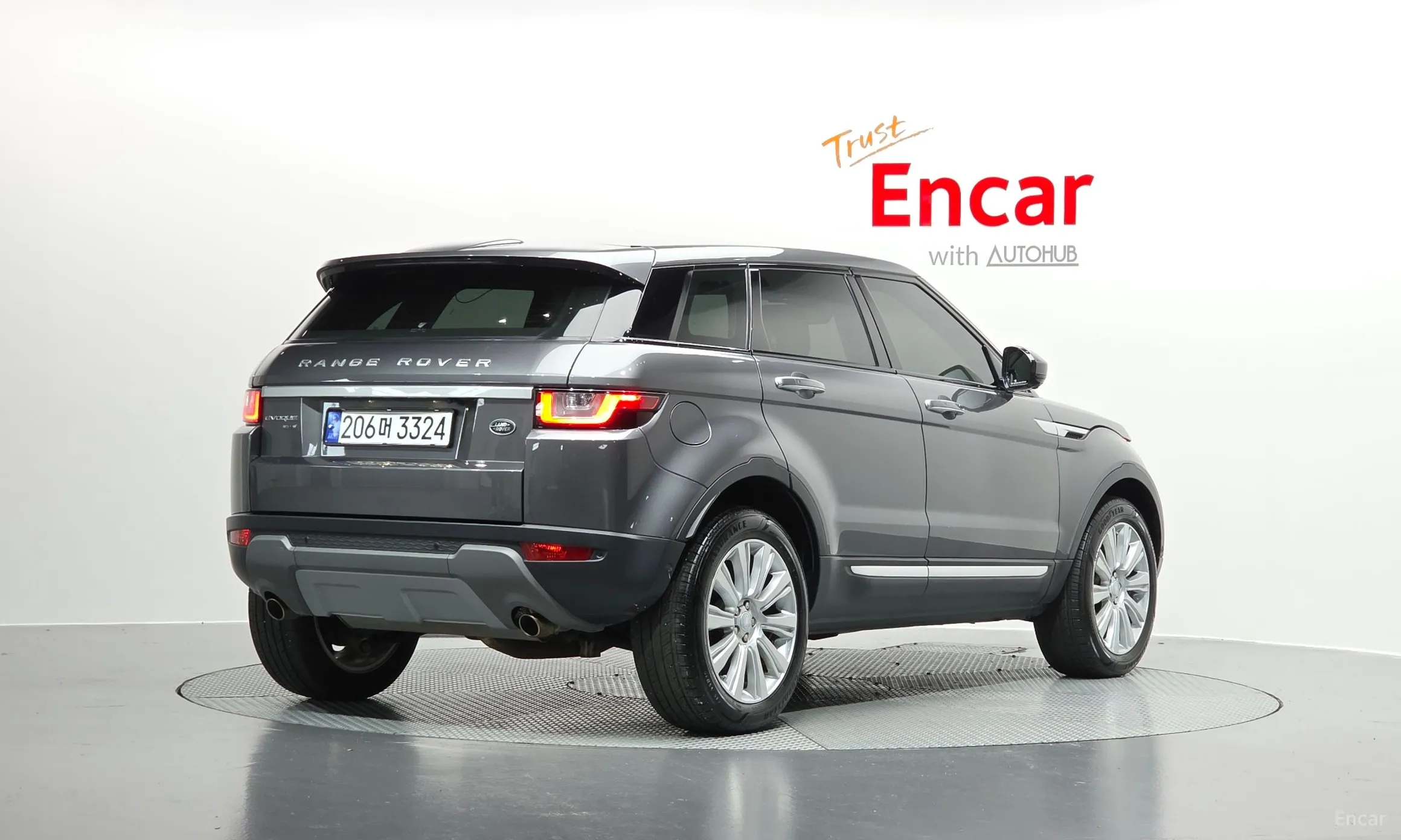 Land Rover Range Rover Evoque превью 2
