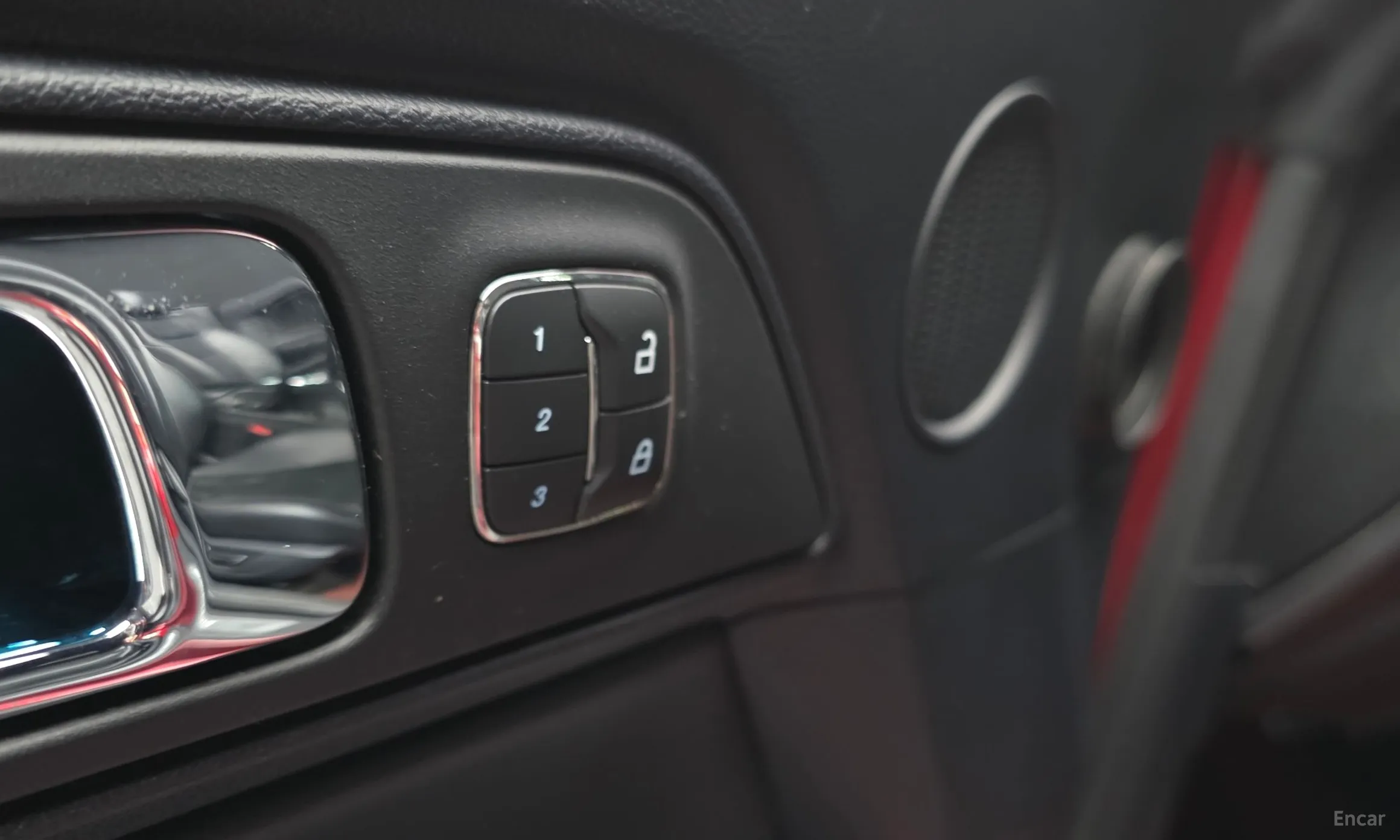 Ford Mustang превью 16