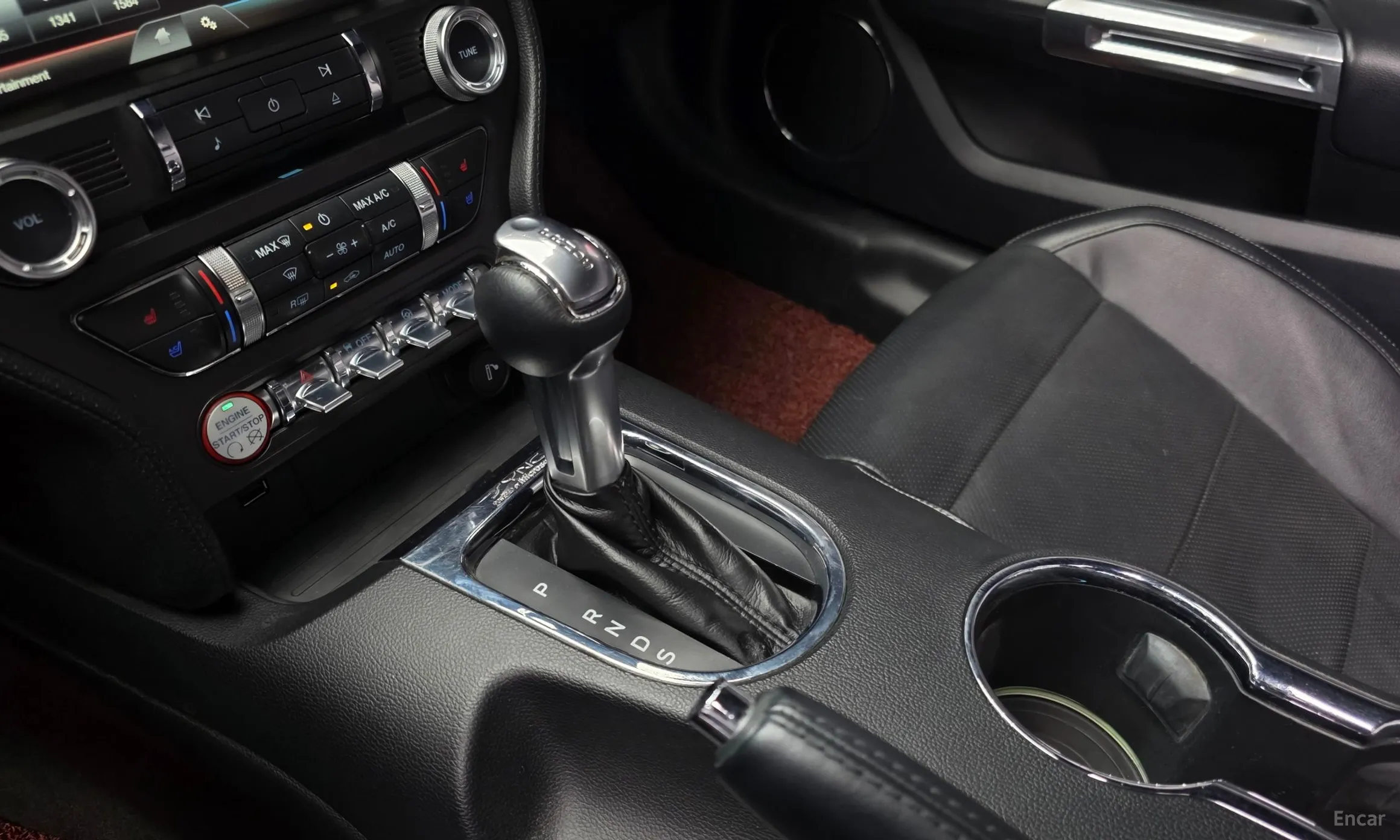 Ford Mustang превью 9