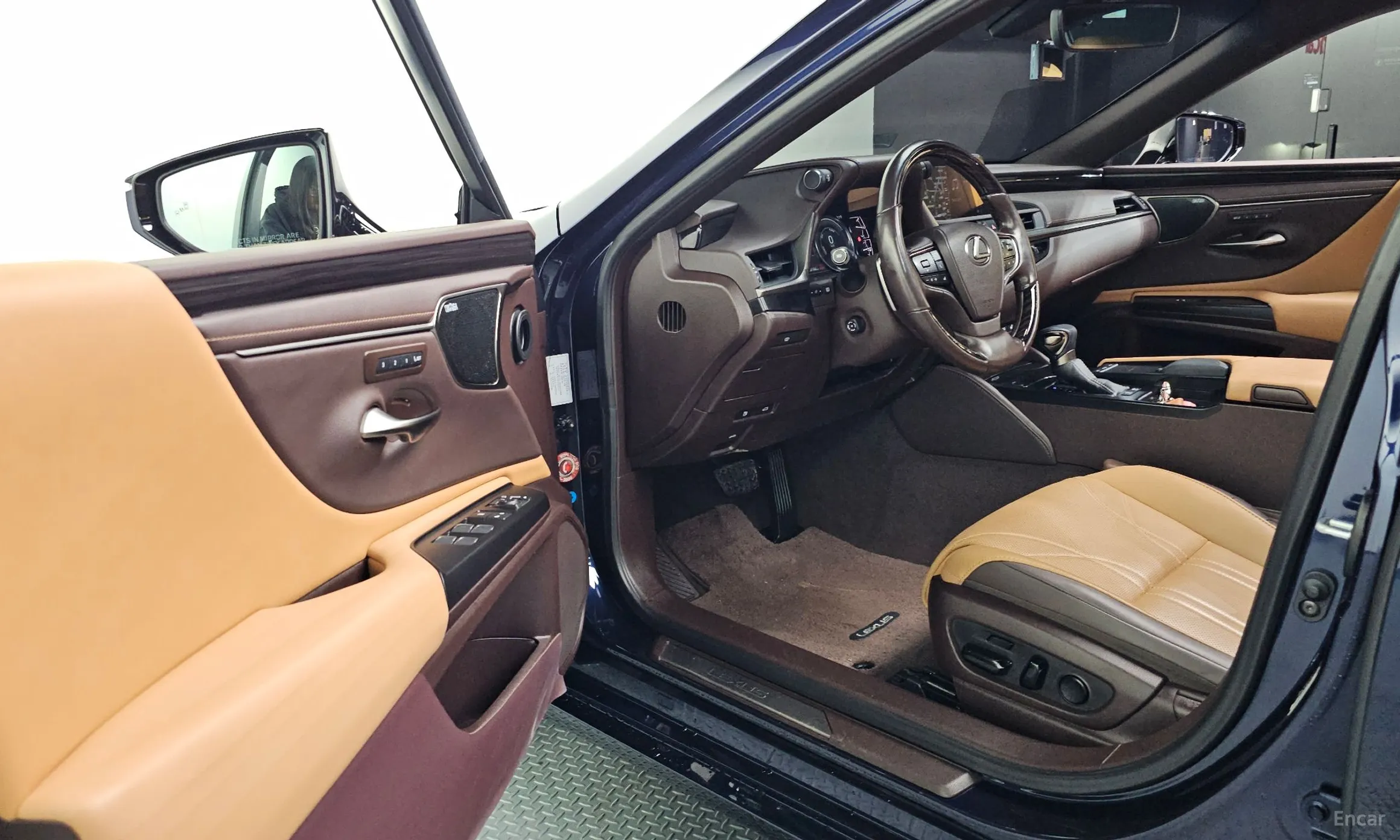 Lexus ES300h 7th Generation превью 10