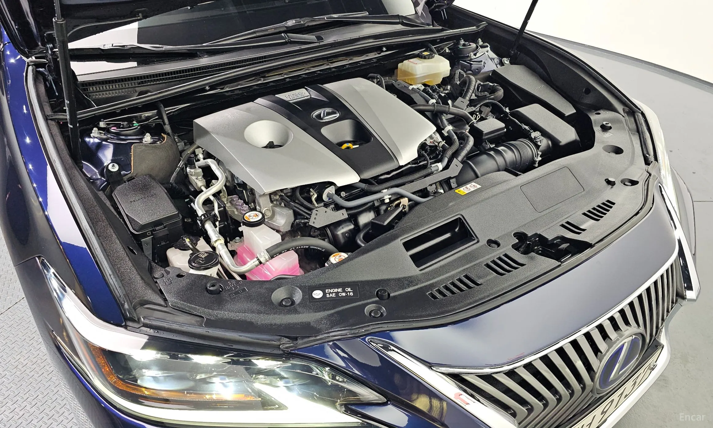 Lexus ES300h 7th Generation превью 6