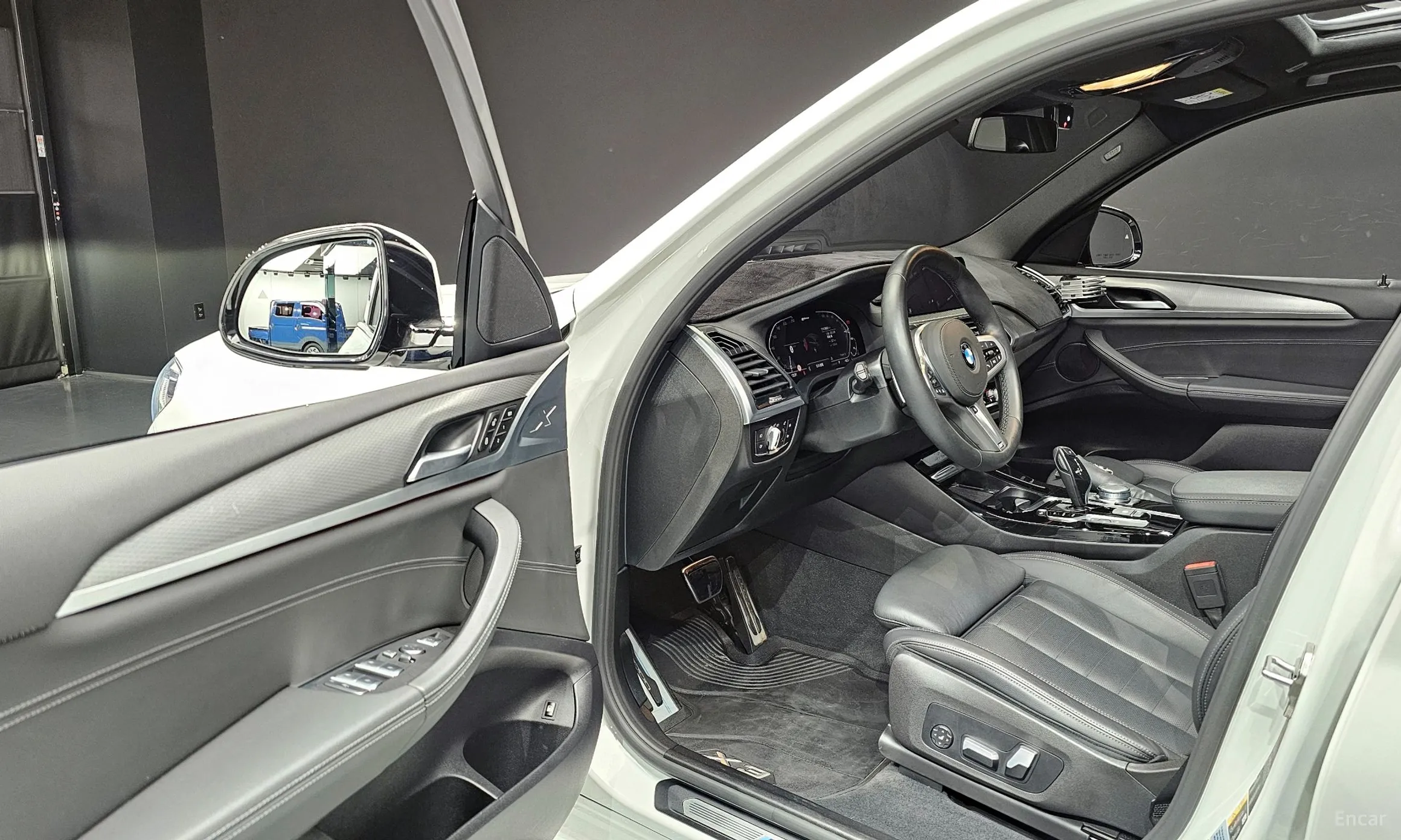 BMW X3 (G01) превью 11