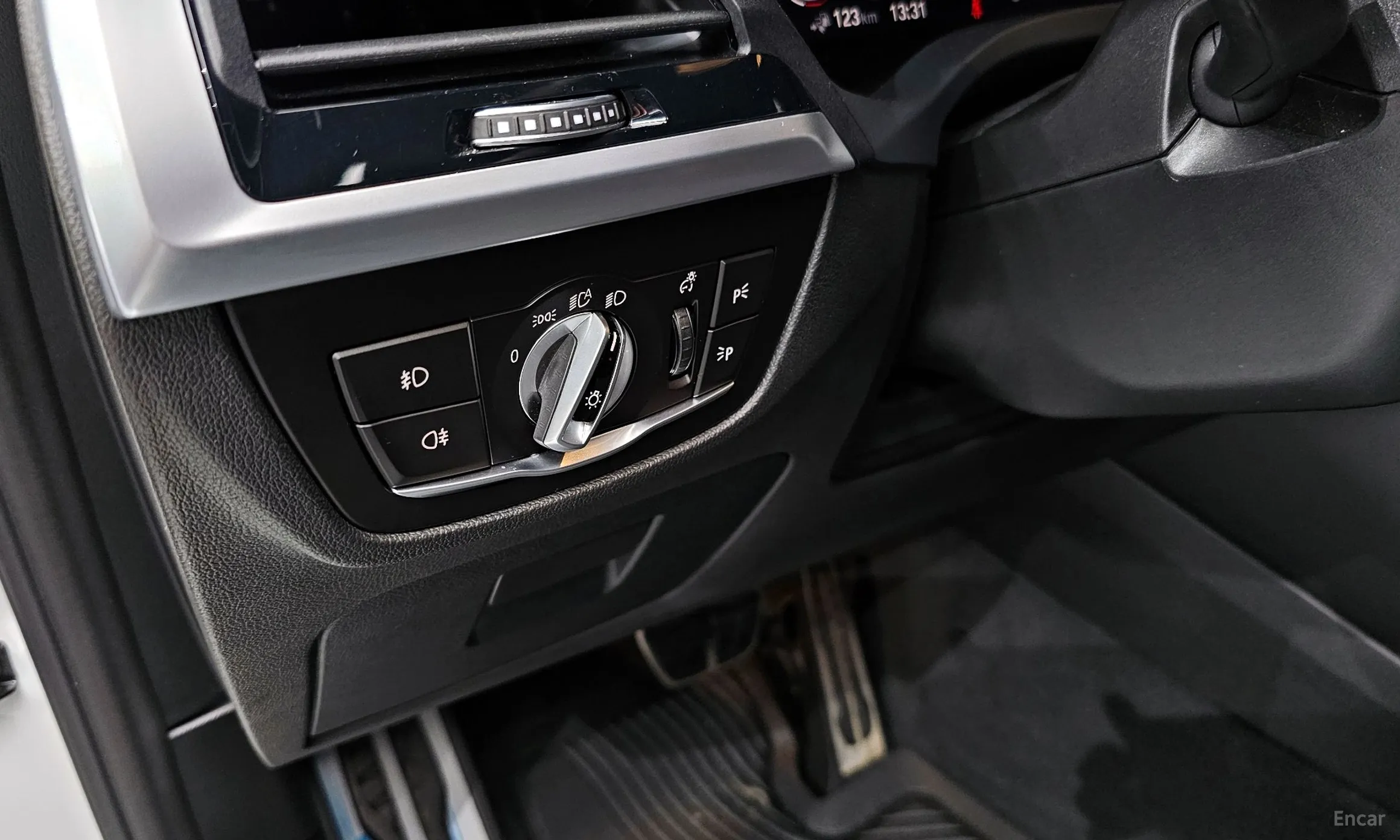 BMW X3 (G01) превью 16