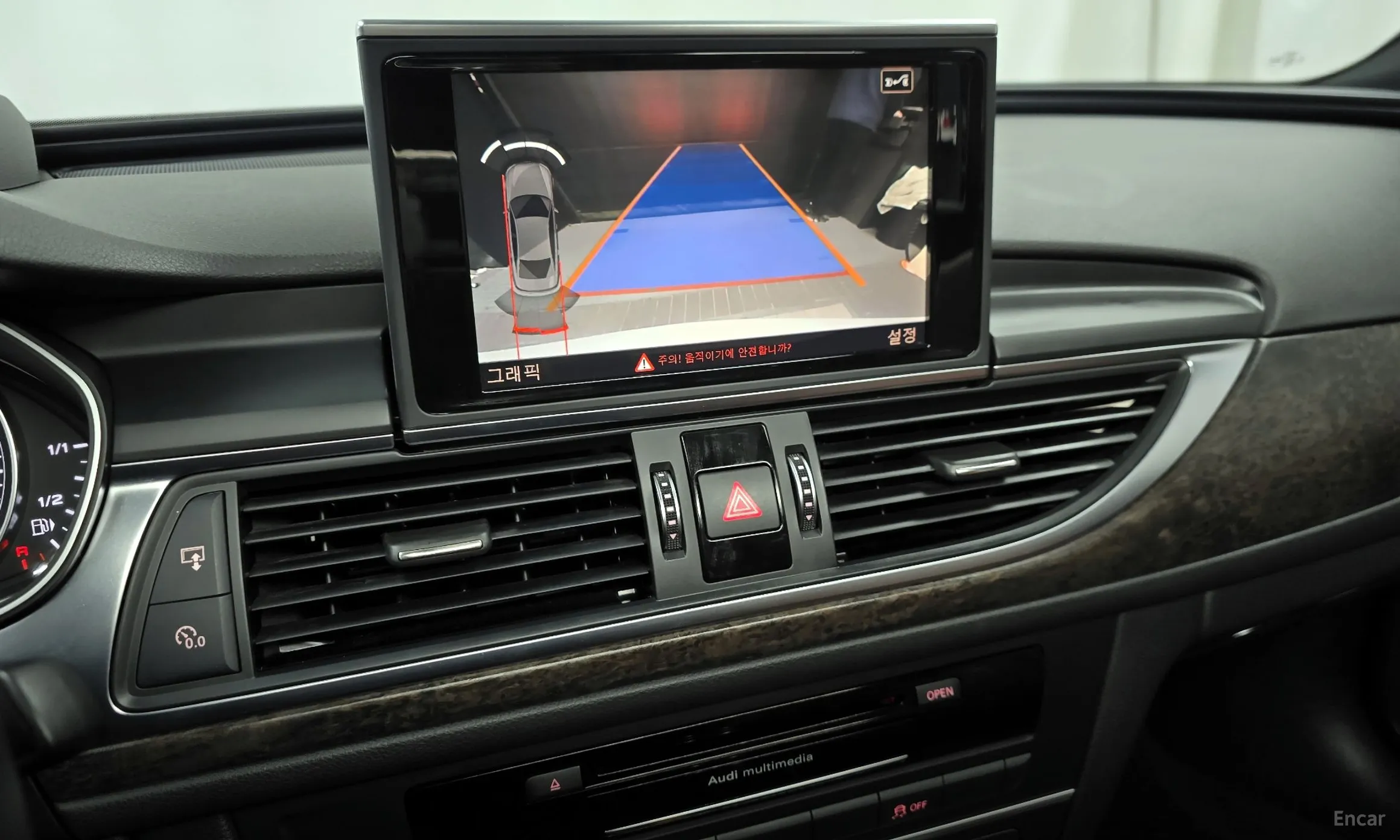 Audi New A6 превью 15