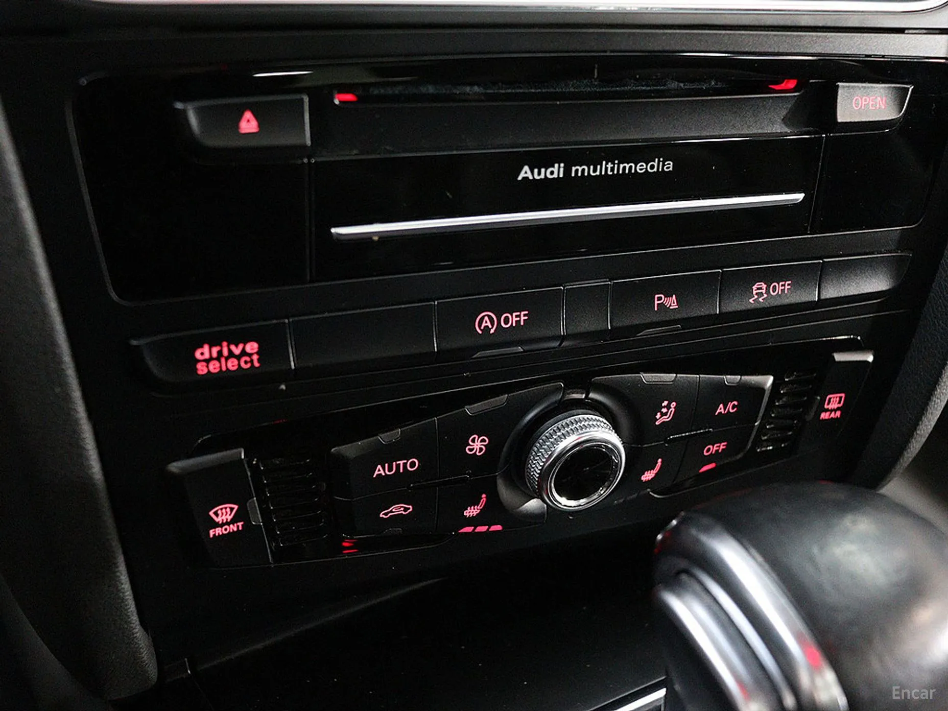 Audi New A4 превью 12