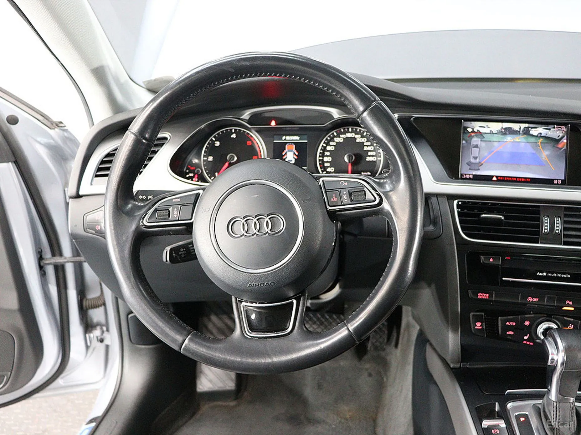 Audi New A4 превью 16