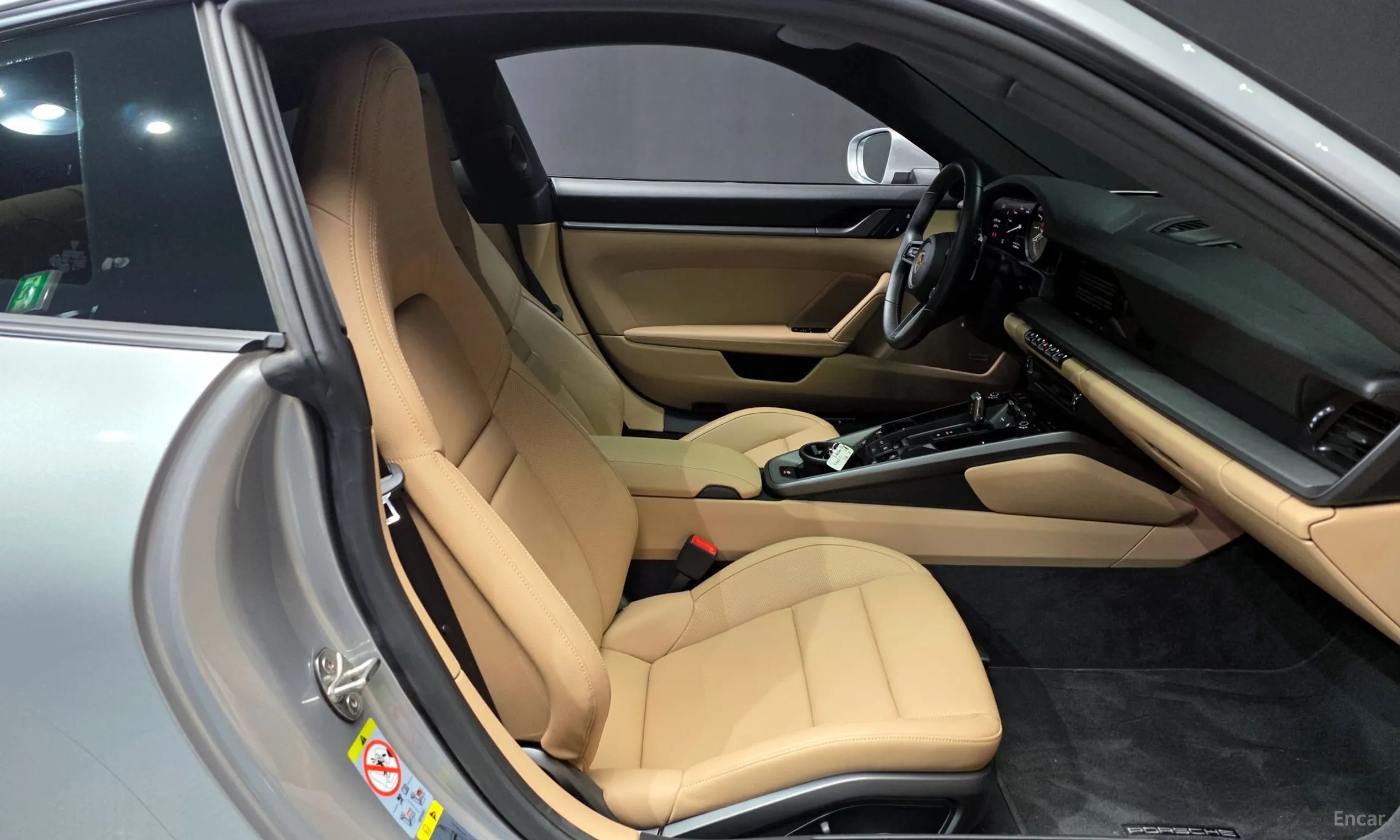 Porsche 911 (992) превью 11