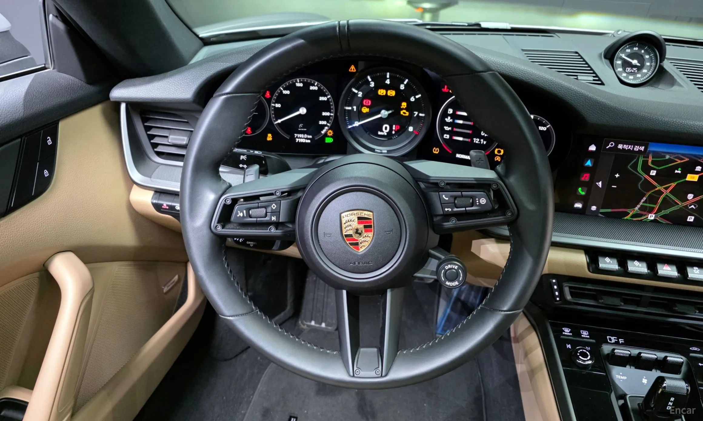 Porsche 911 (992) превью 13