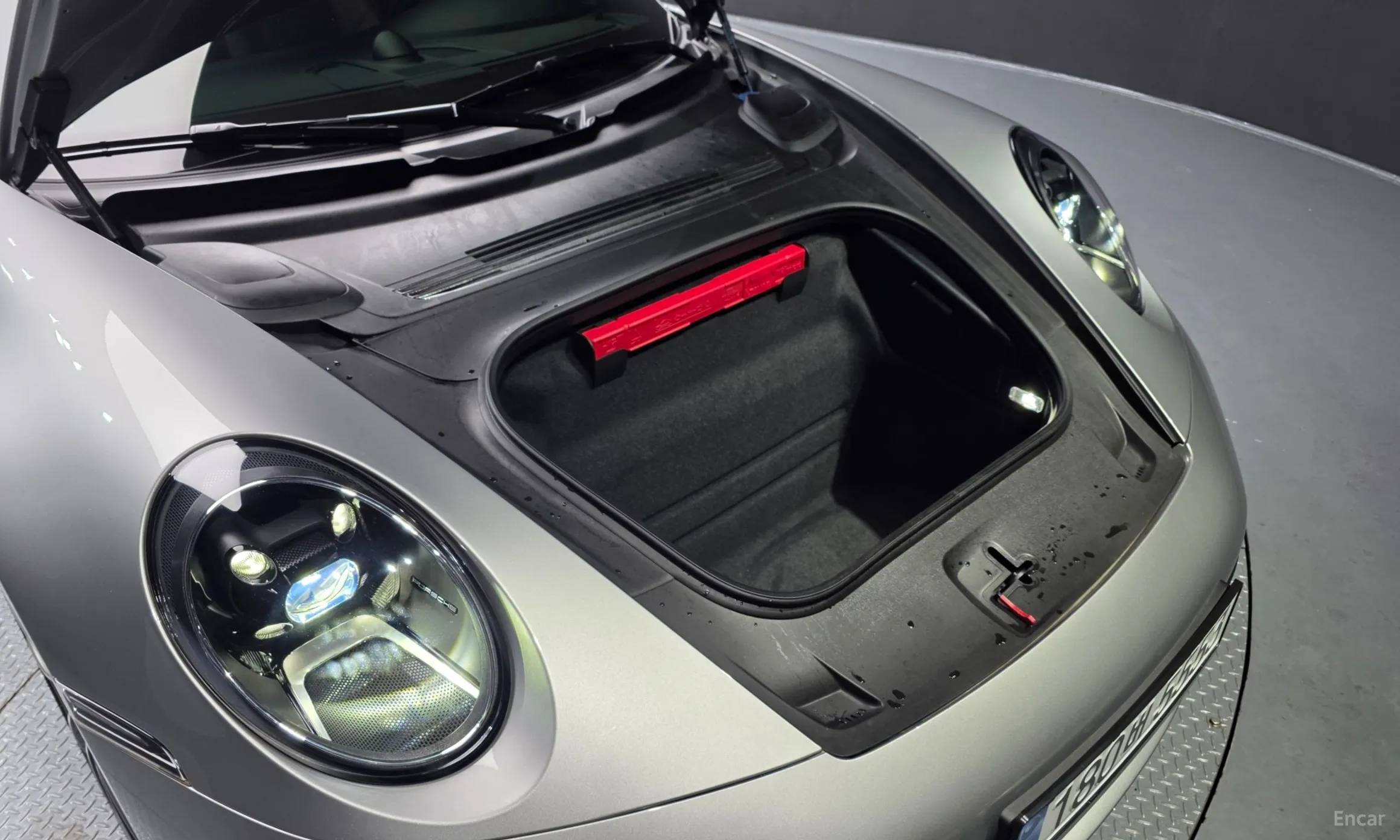Porsche 911 (992) превью 20