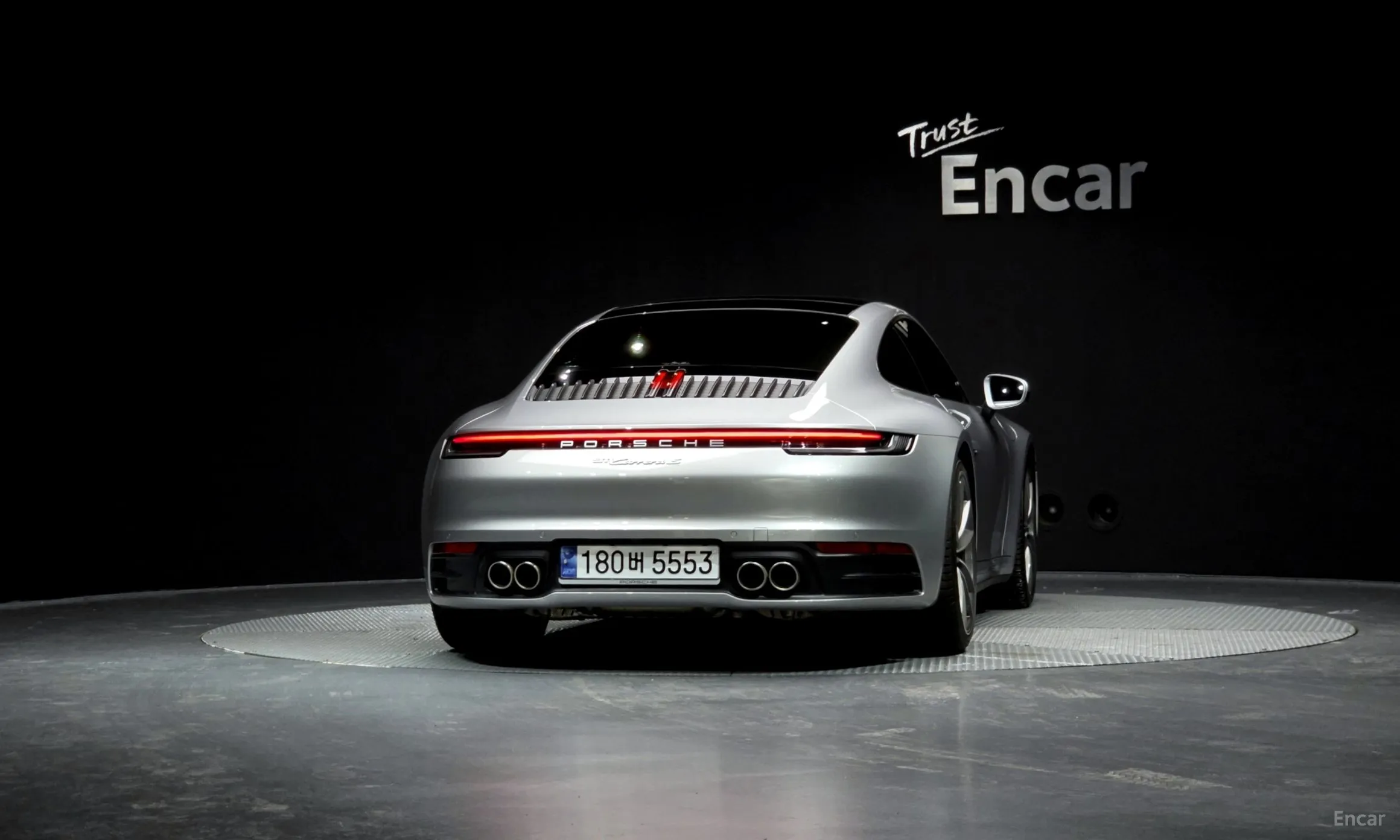 Porsche 911 (992) превью 4