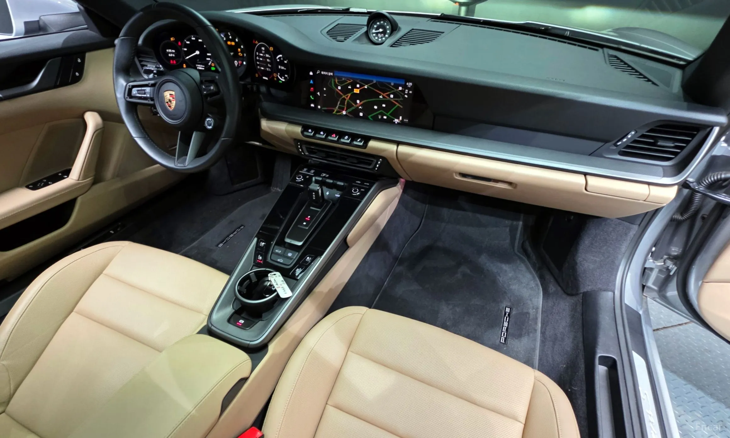 Porsche 911 (992) превью 7