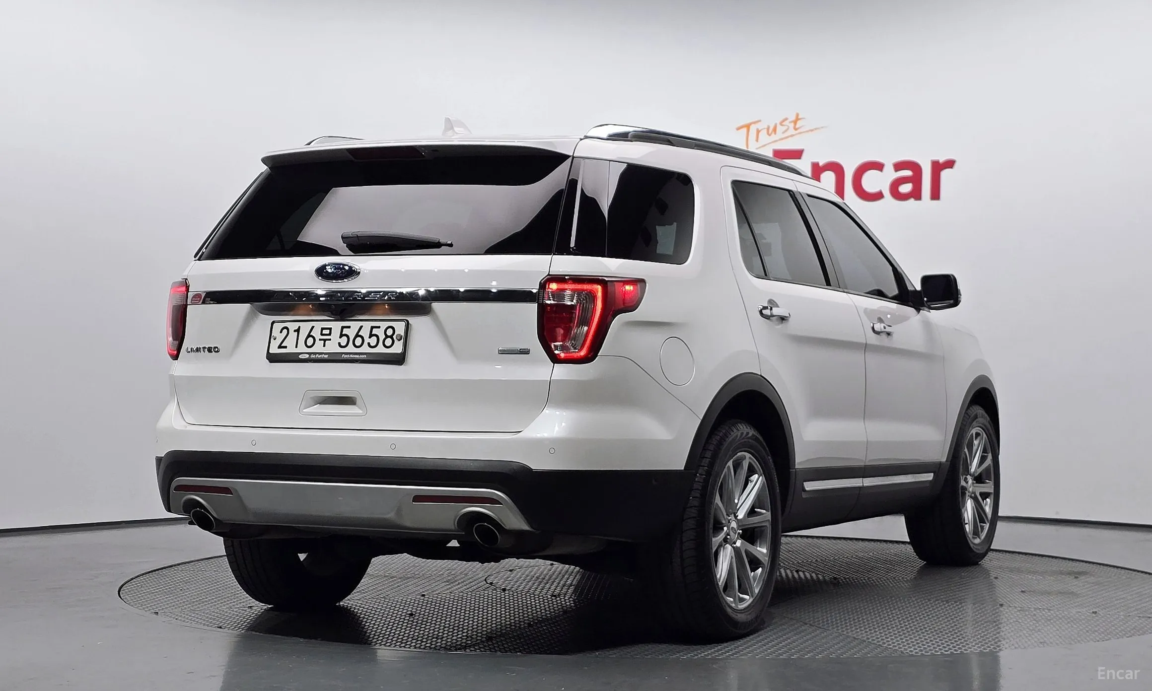 Ford Explorer превью 2
