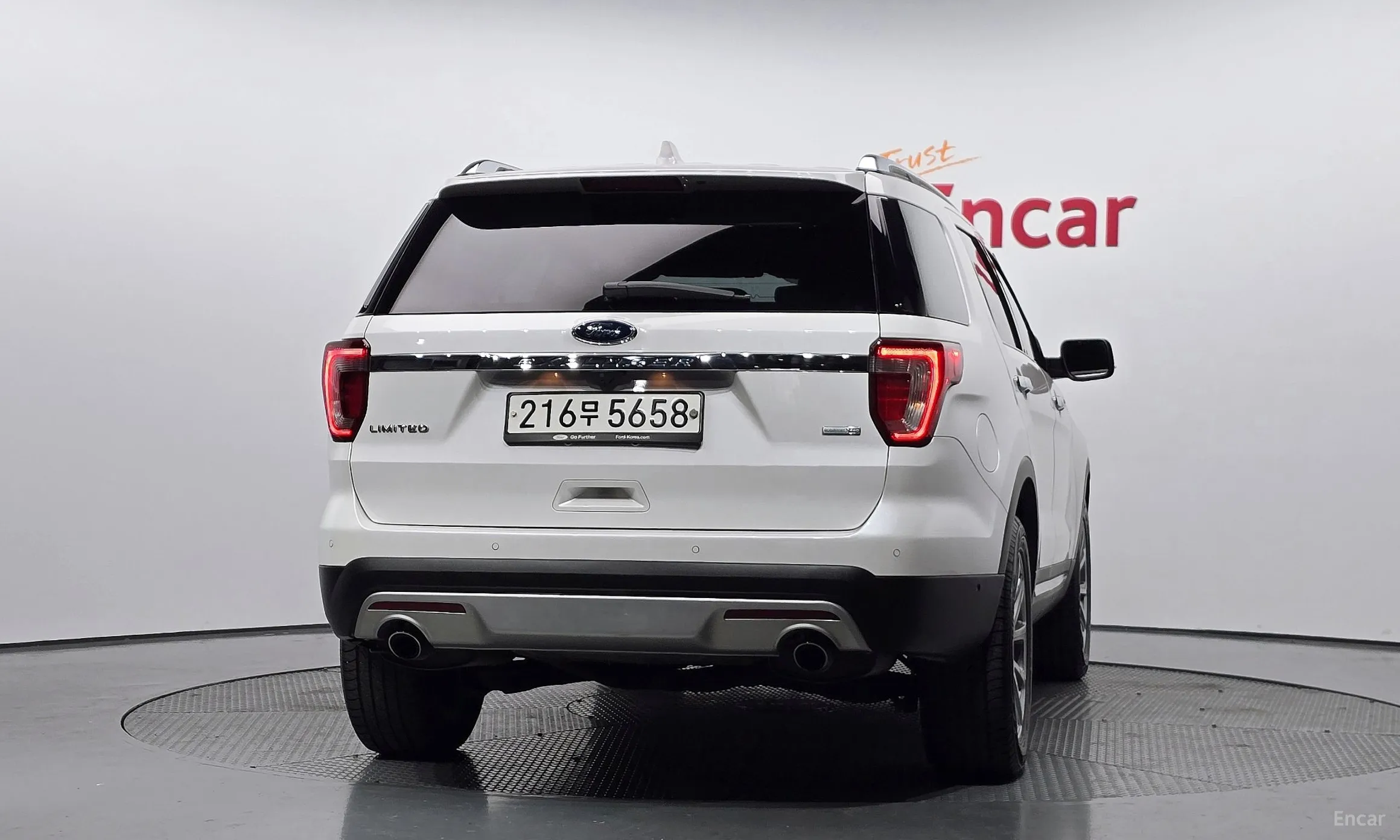 Ford Explorer превью 4