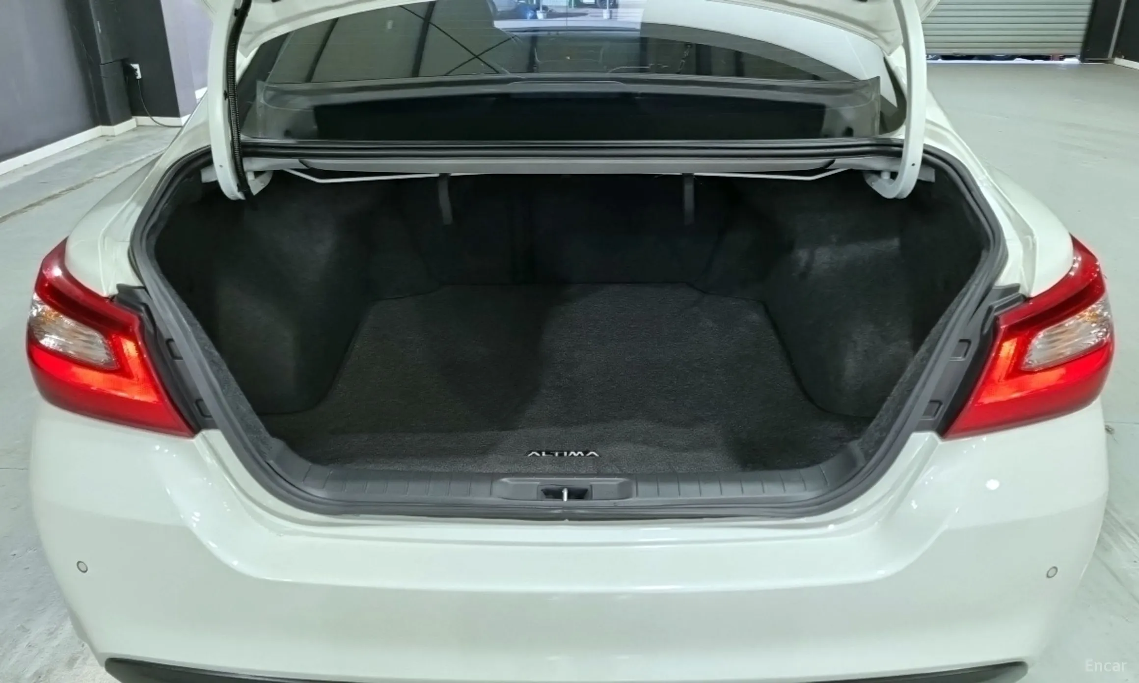 Nissan Altima превью 17