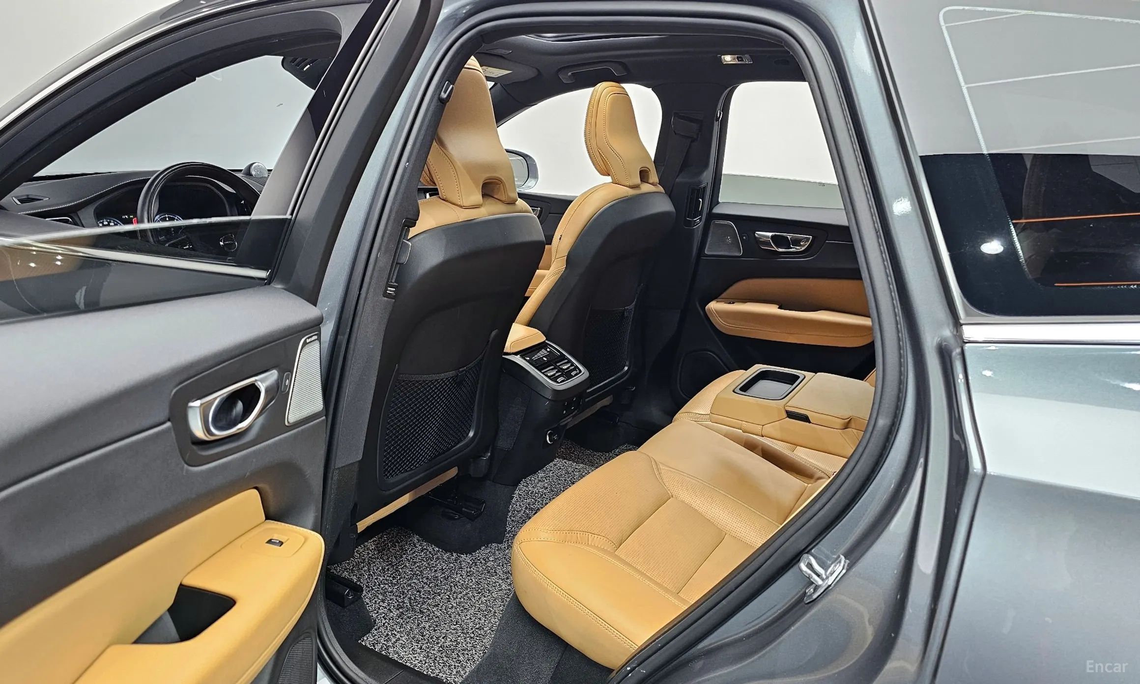 Volvo XC60 Gen 2 превью 11