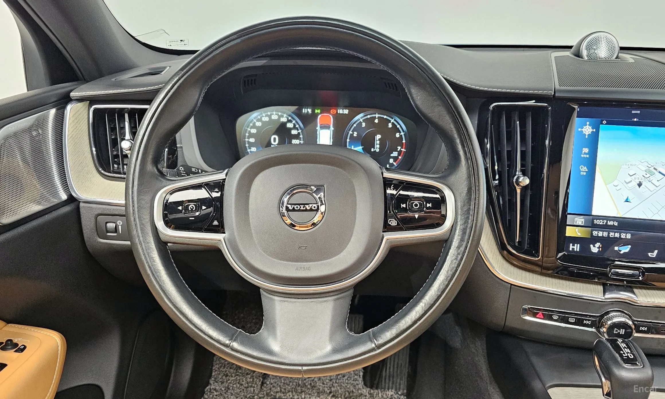 Volvo XC60 Gen 2 превью 13