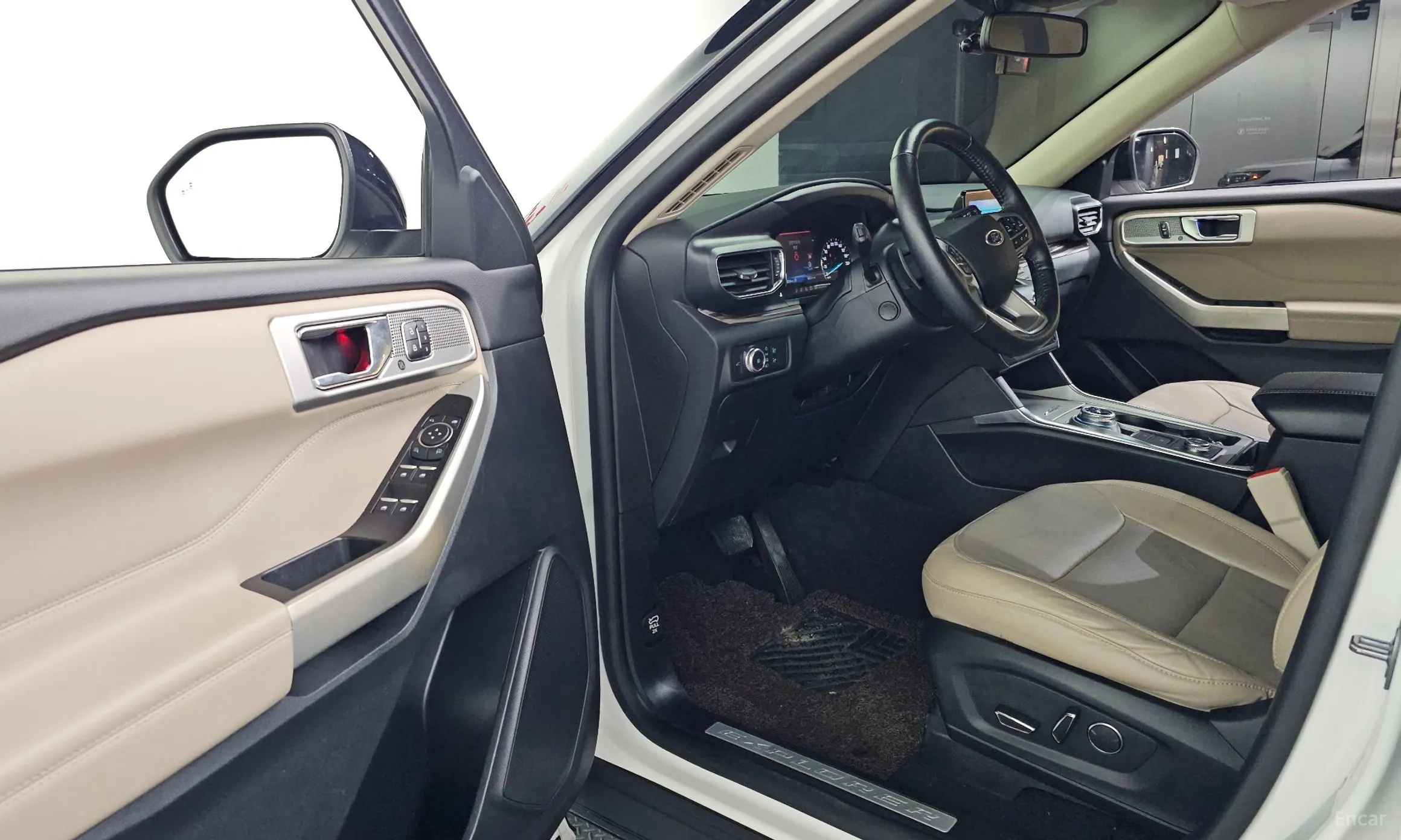 Ford Explorer 6th Generation превью 10
