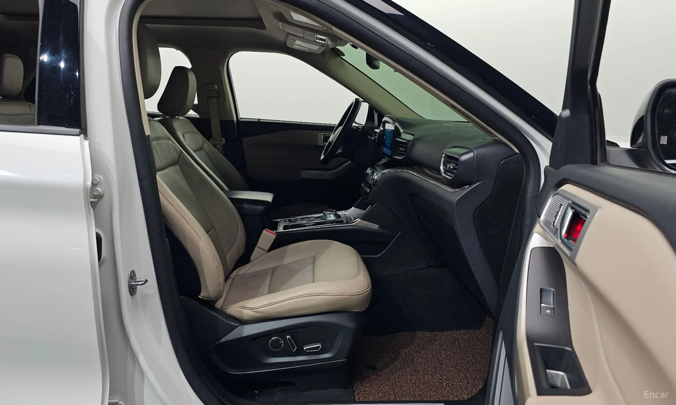 Ford Explorer 6th Generation превью 11