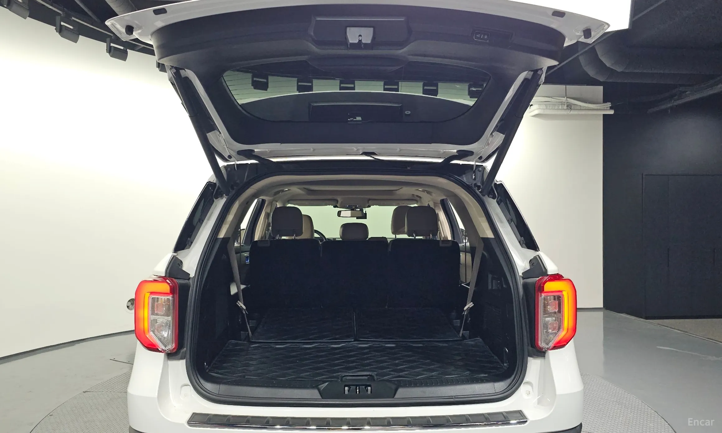 Ford Explorer 6th Generation превью 20
