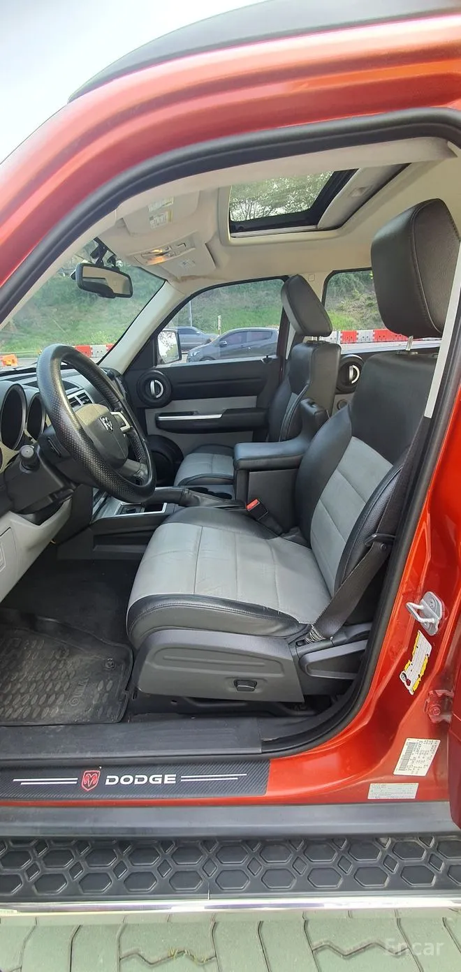 Dodge Nitro превью 12