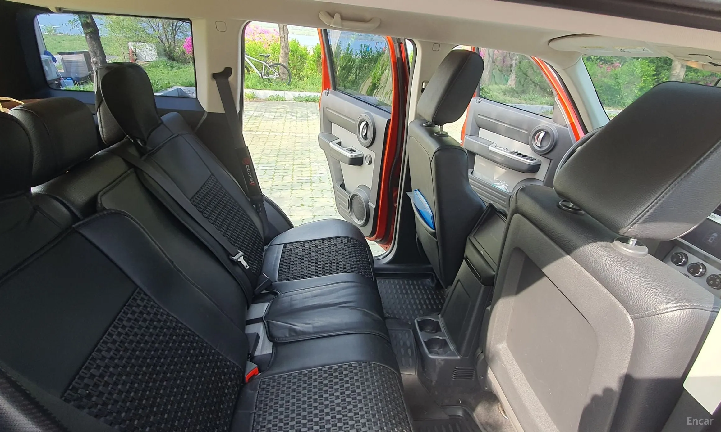 Dodge Nitro превью 8