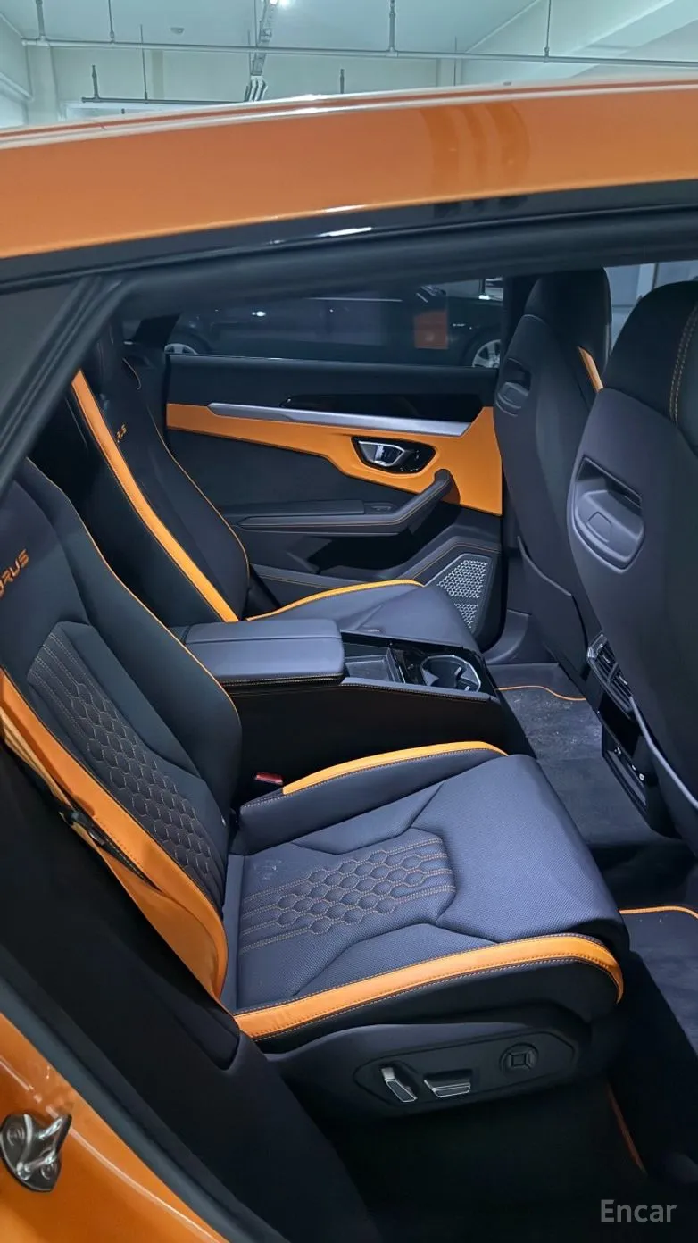 Lamborghini Urus превью 18