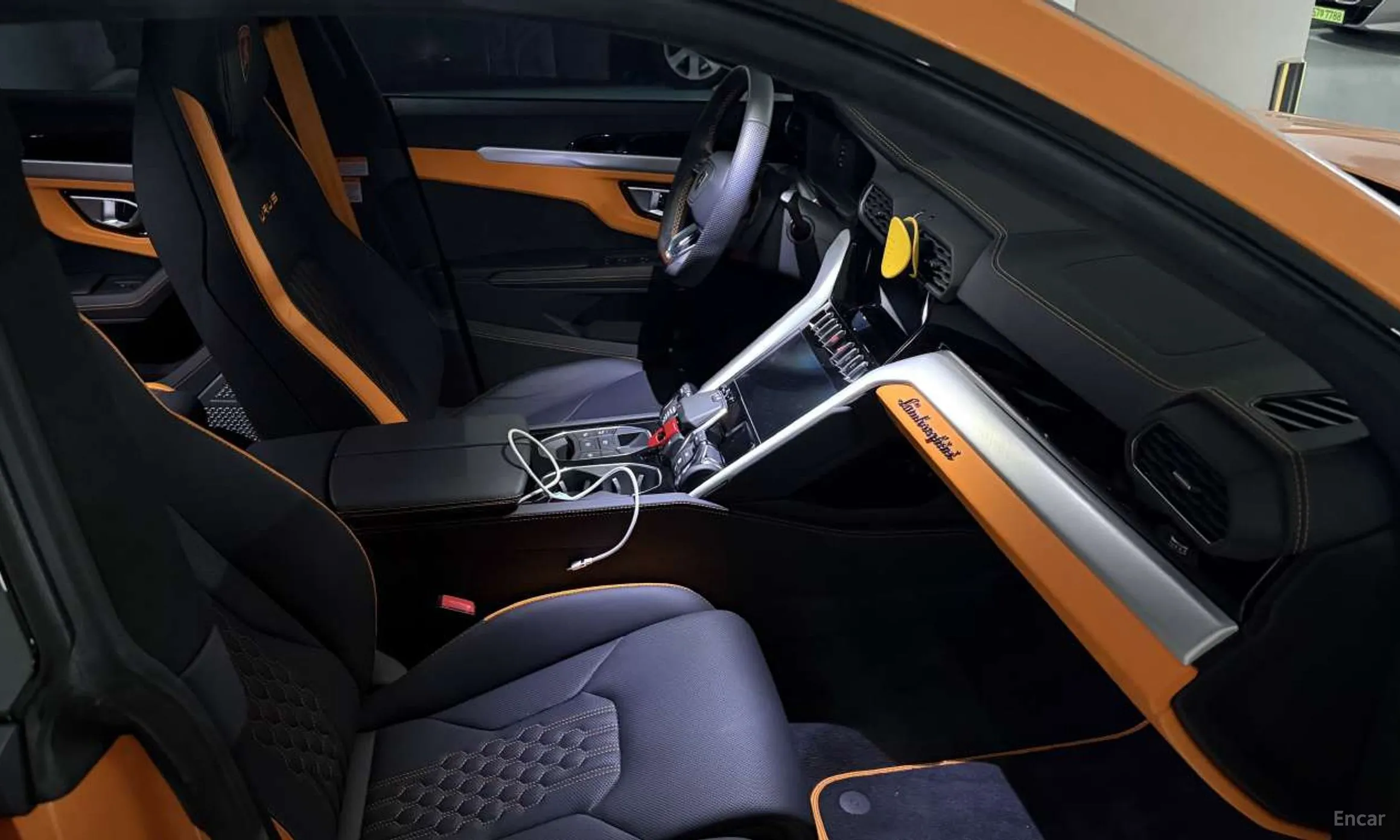Lamborghini Urus превью 6