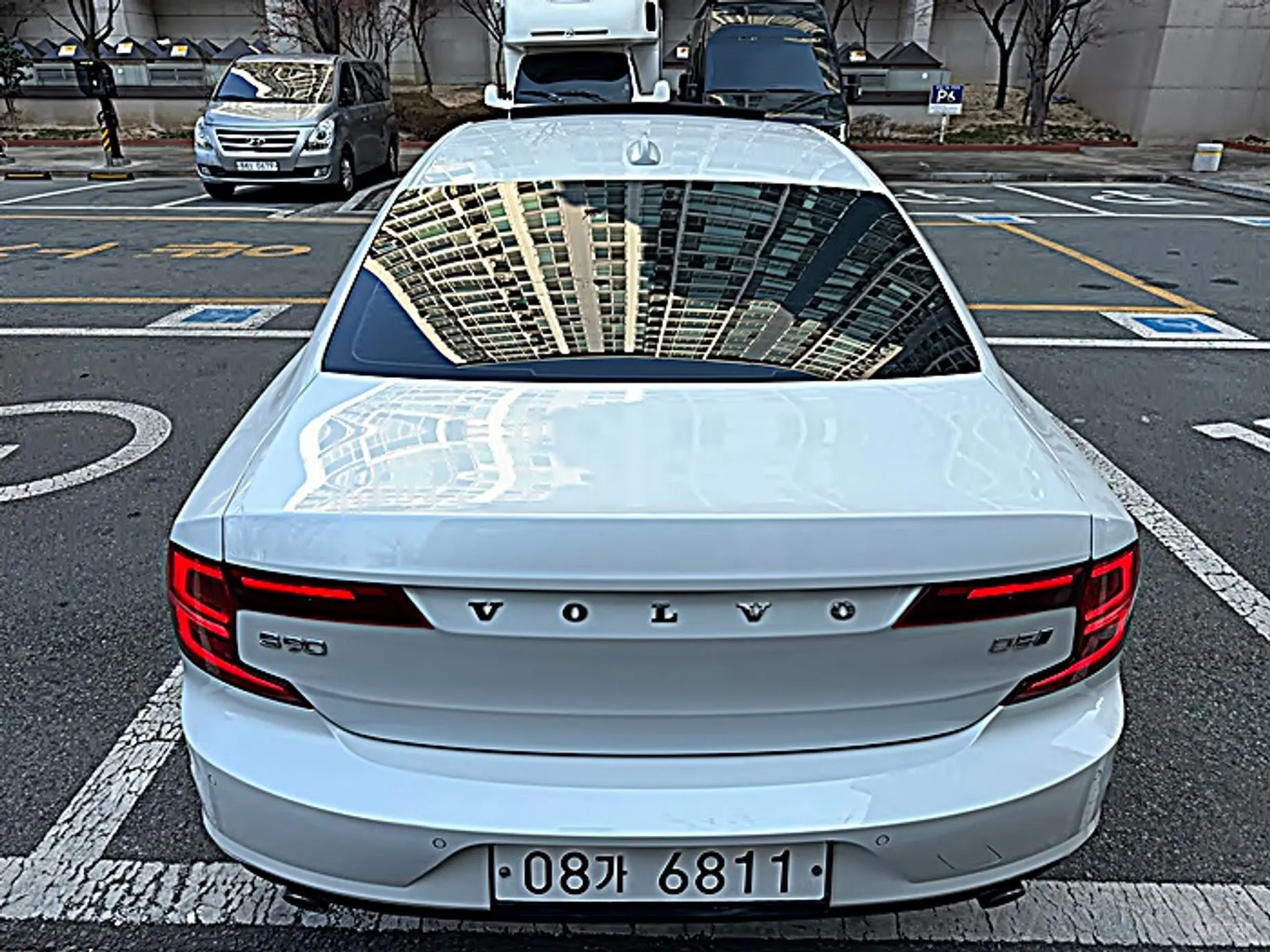 Volvo S90 превью 4