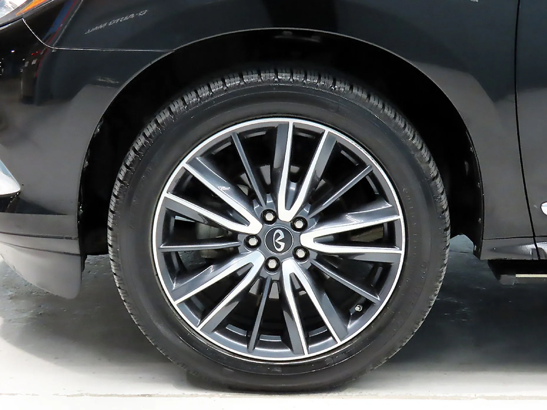 Infiniti QX60 превью 20
