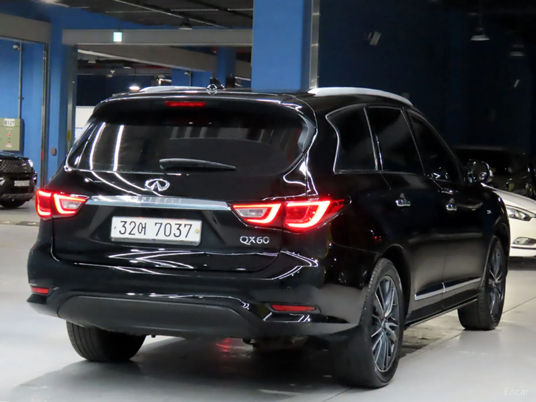 Infiniti QX60 превью 4