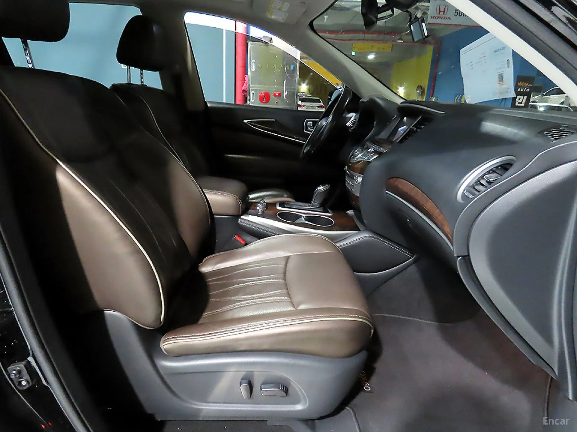 Infiniti QX60 превью 8