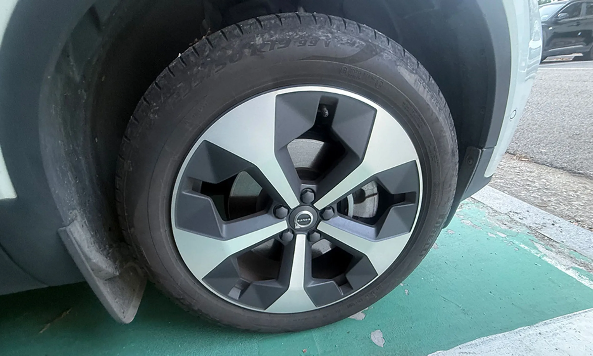 Volvo XC40 превью 19