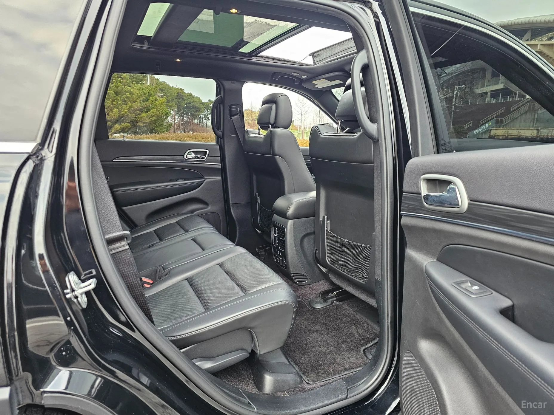 Jeep Grand Cherokee превью 12
