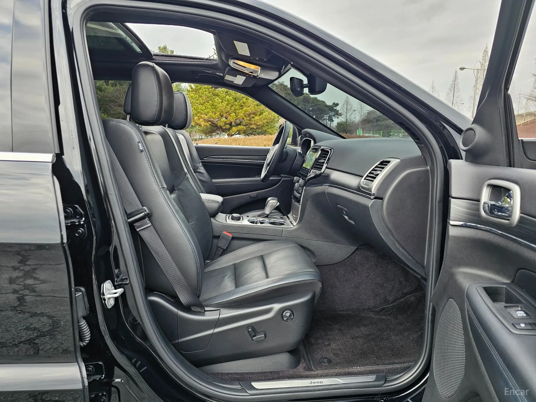 Jeep Grand Cherokee превью 13