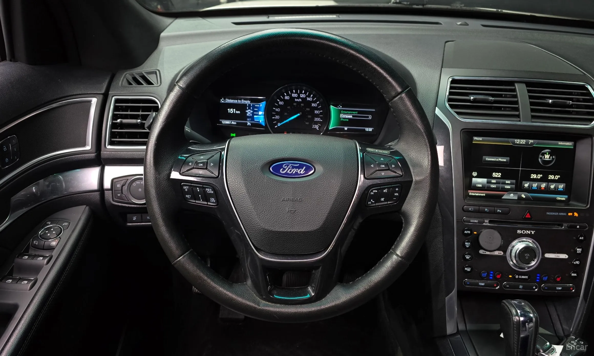 Ford Explorer превью 13