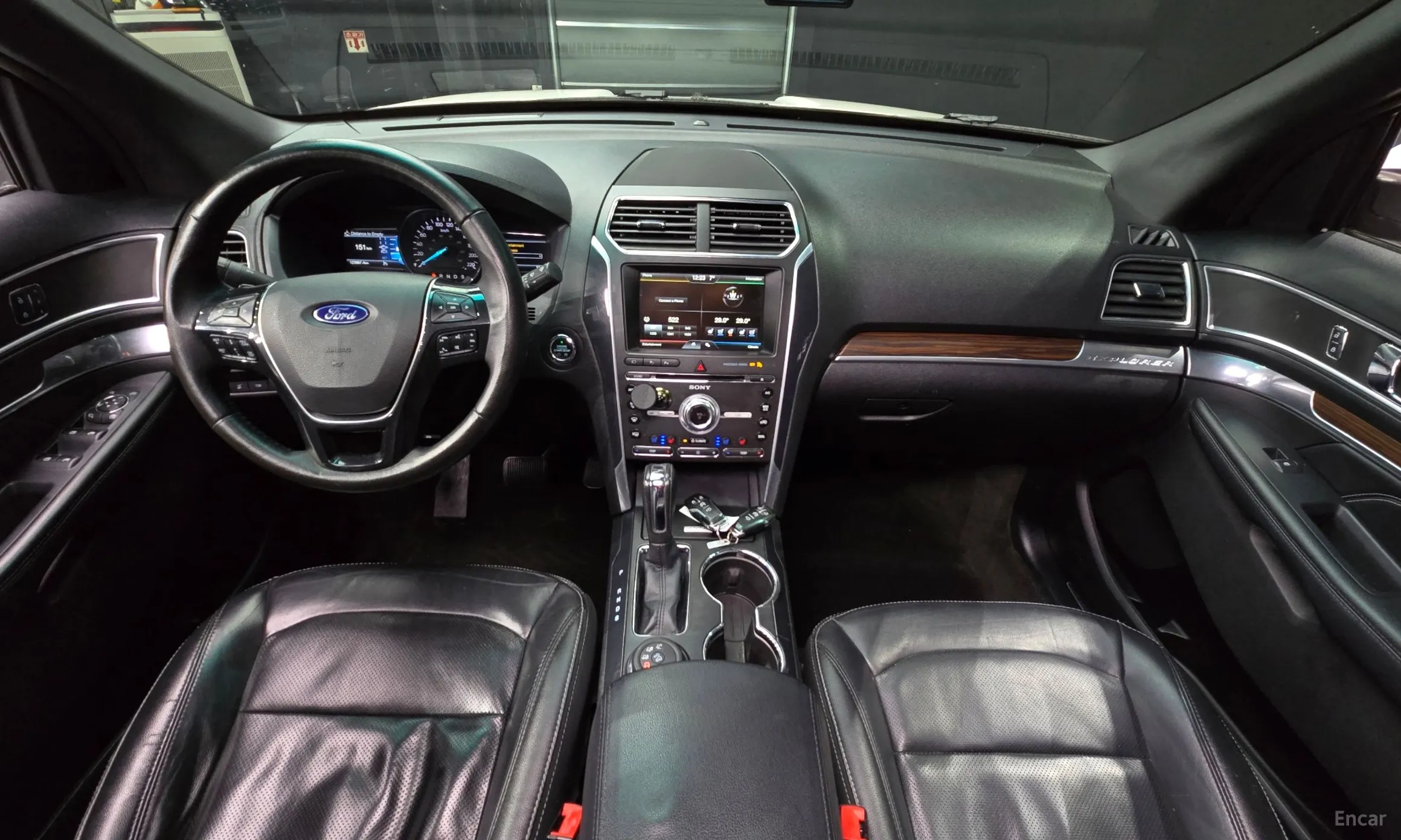 Ford Explorer превью 7