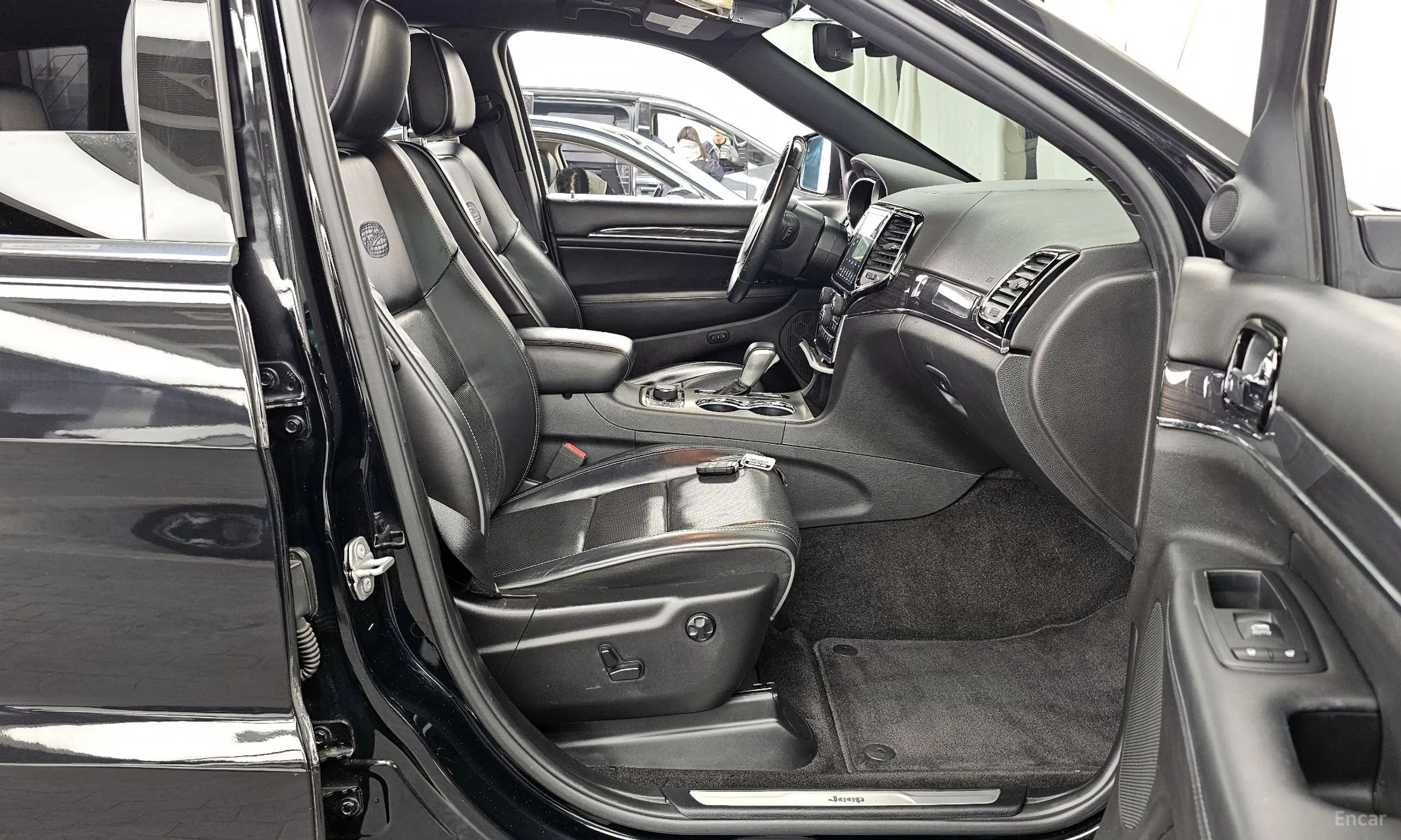 Jeep Grand Cherokee превью 11