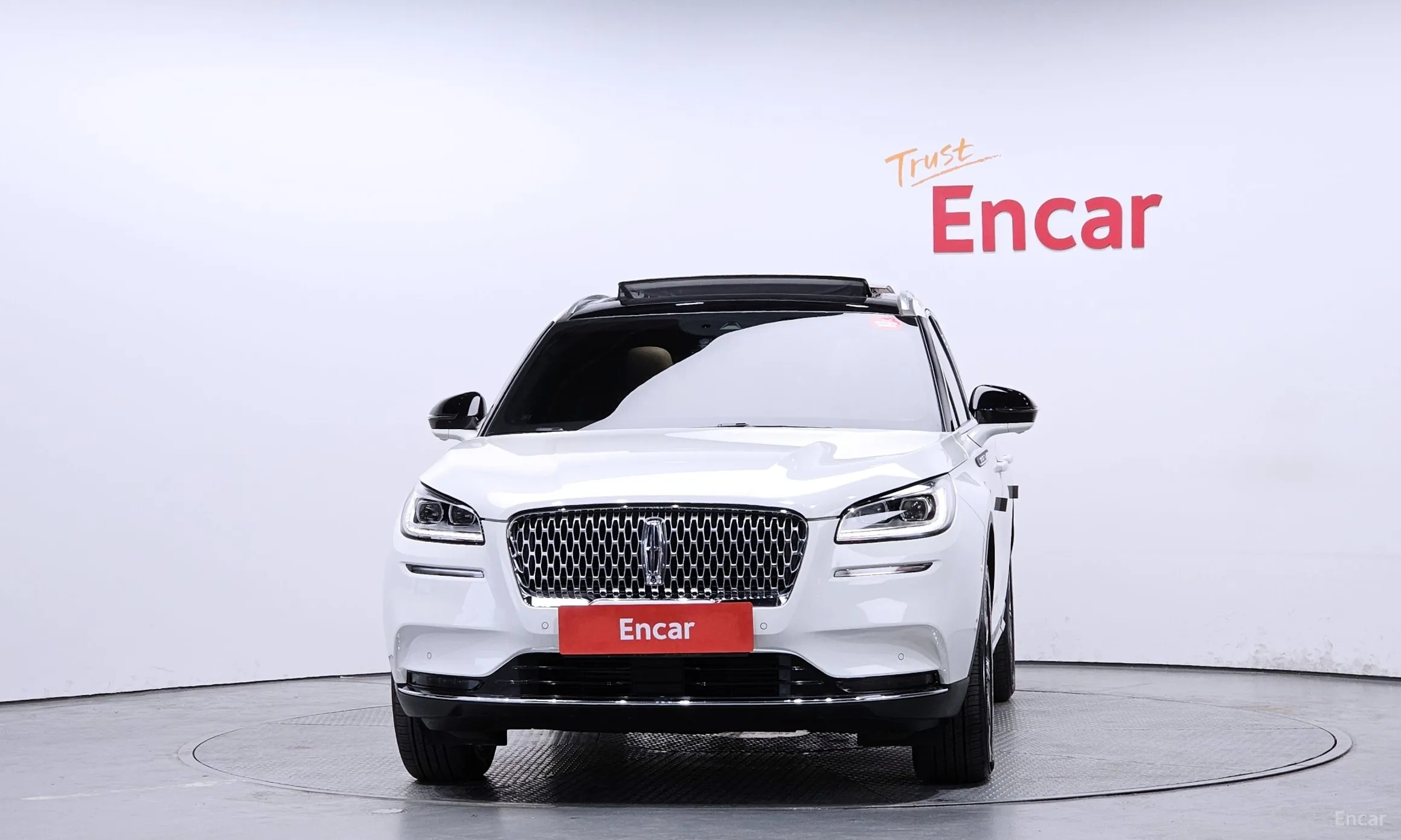 Lincoln Corsair превью 3